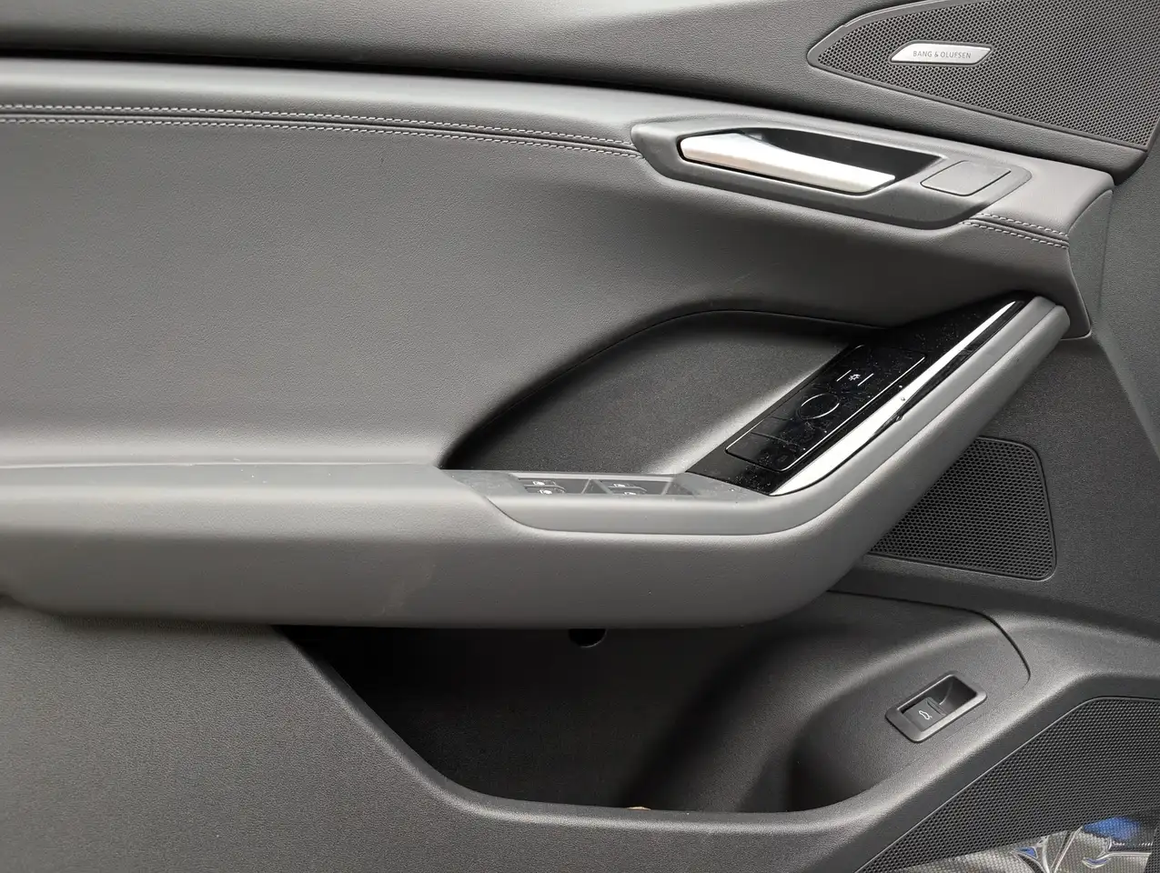 Audi Q6 e-tron снимка Audi Q6 e-tron
