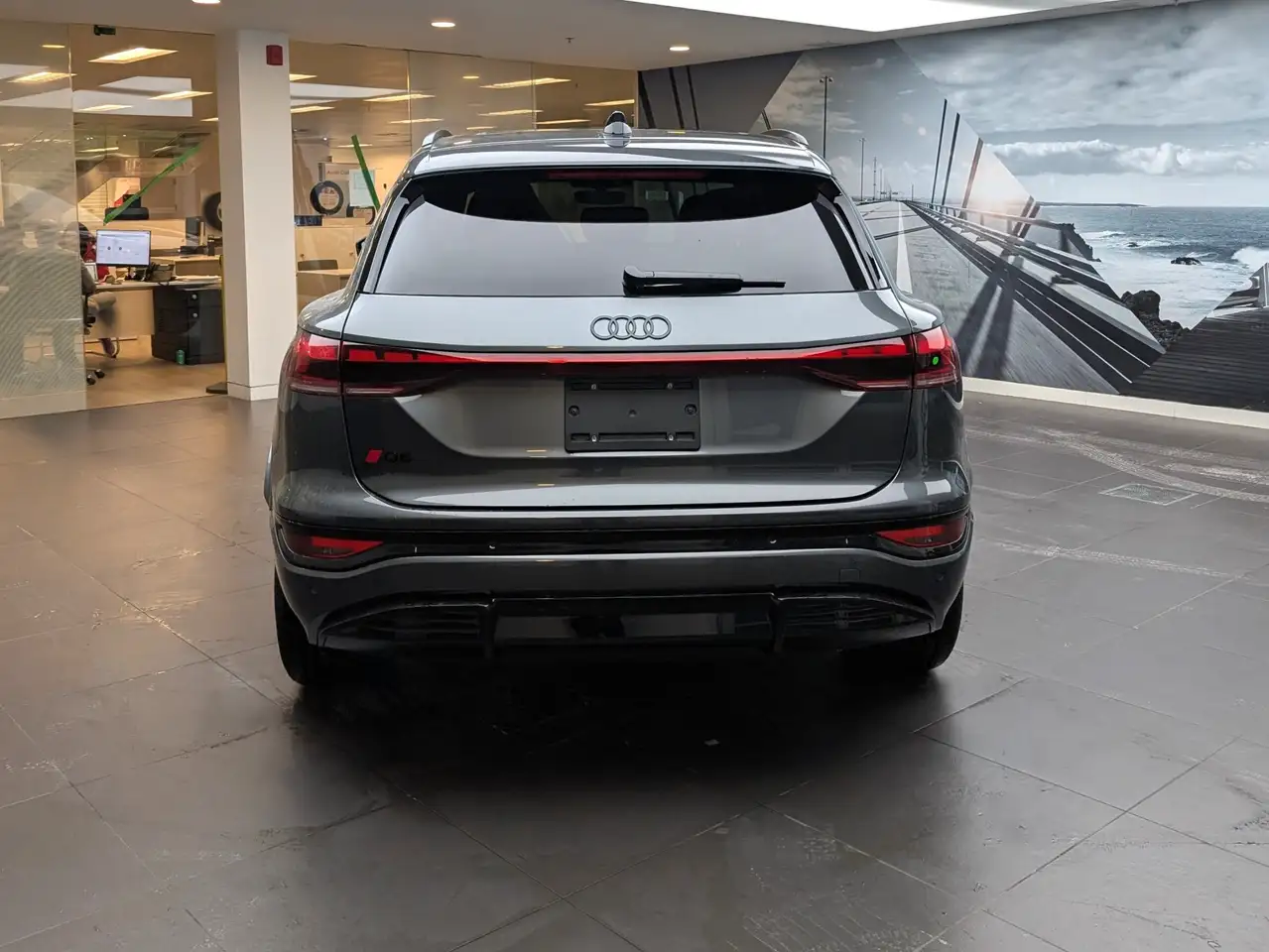 Audi Q6 e-tron снимка Audi Q6 e-tron