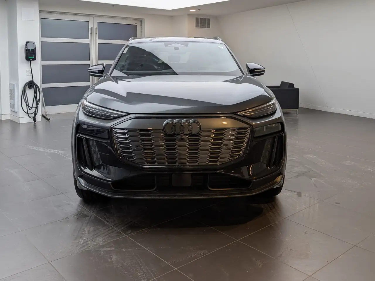 Audi Q6 e-tron снимка Audi Q6 e-tron