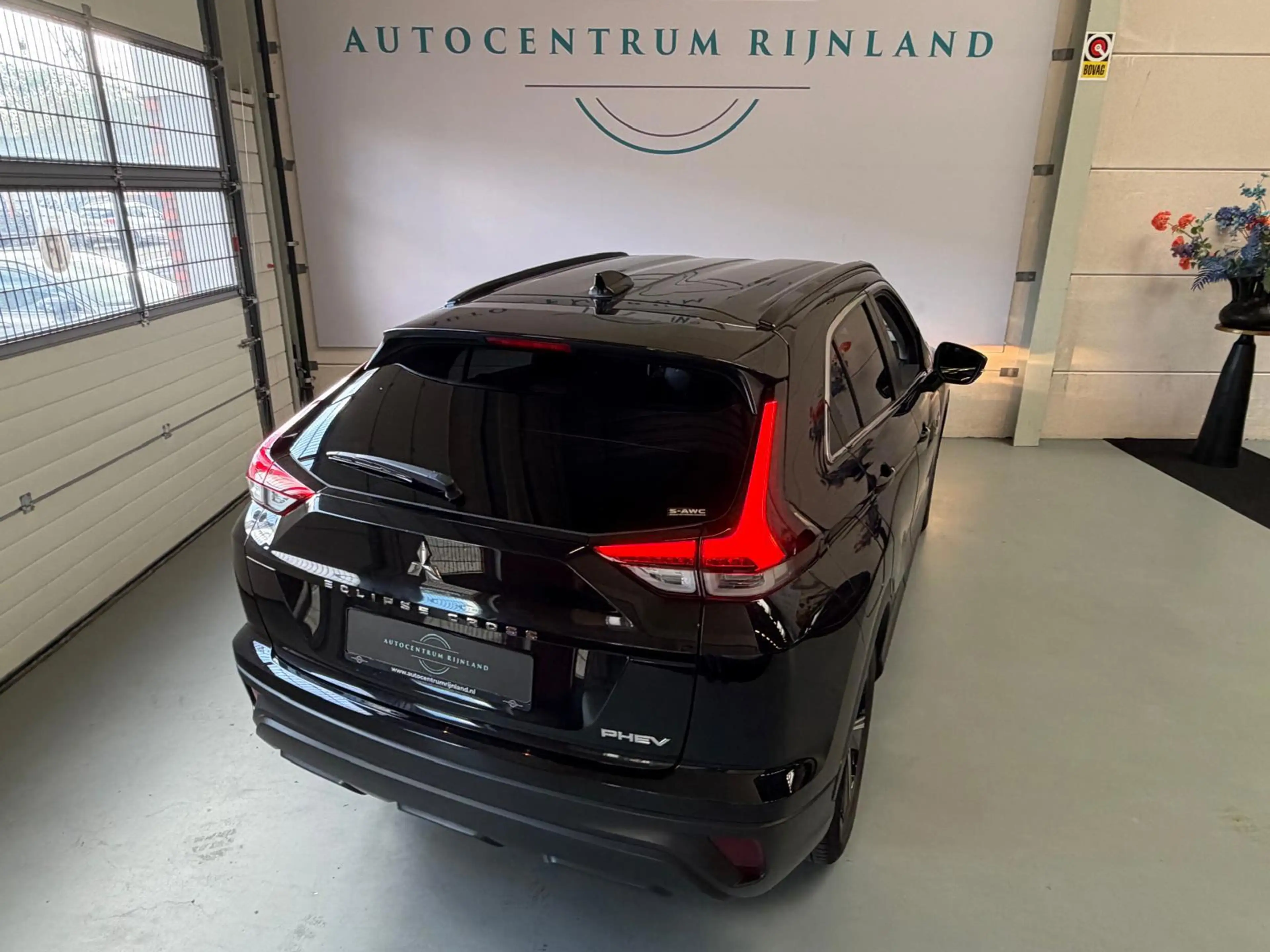 Mitsubishi Eclipse Cross 2.4 PHEV Instyle Navi, Camera, Carplay, Stoelverwa — photo 13