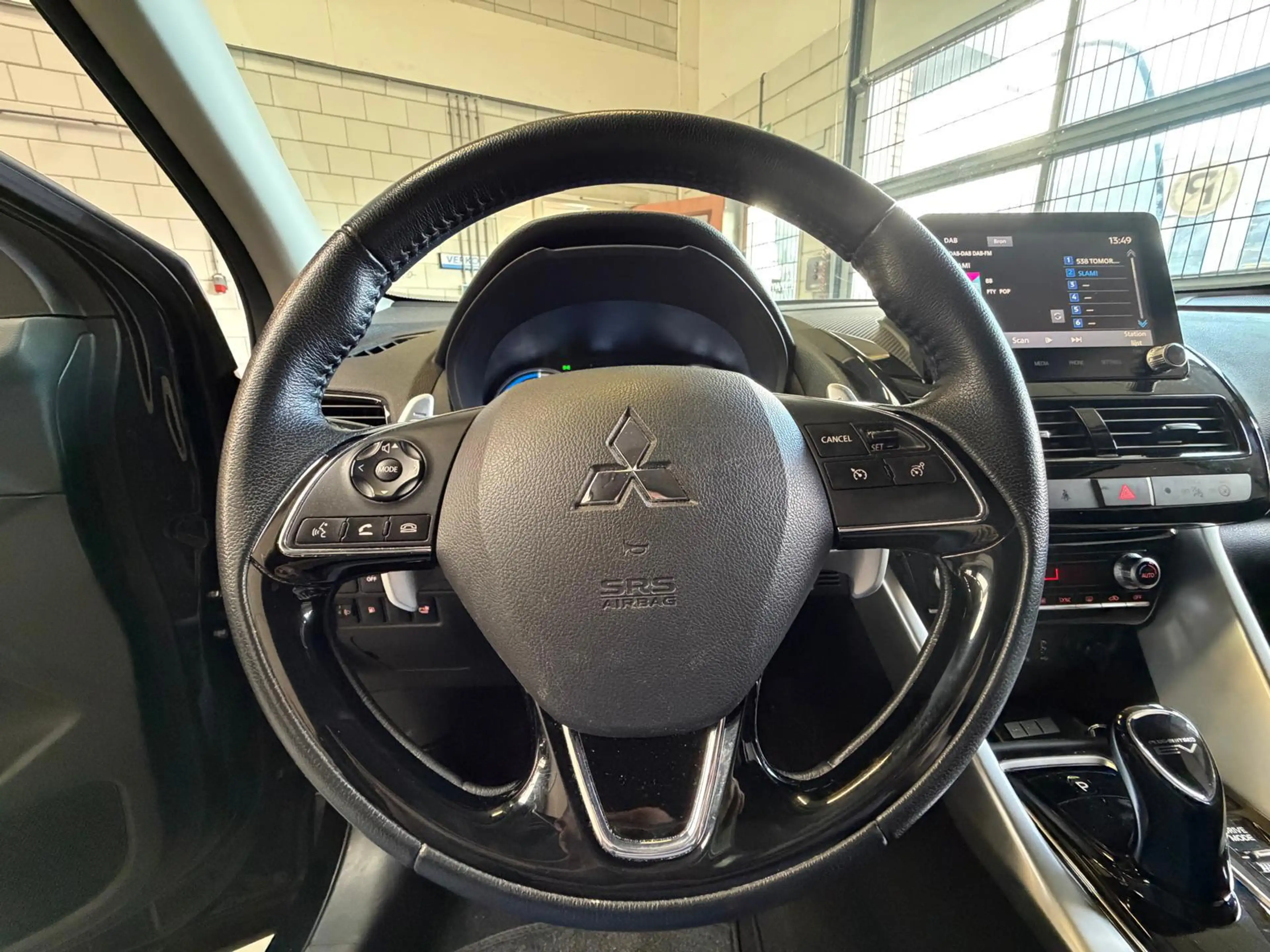 Mitsubishi Eclipse Cross 2.4 PHEV Instyle Navi, Camera, Carplay, Stoelverwa — photo 17