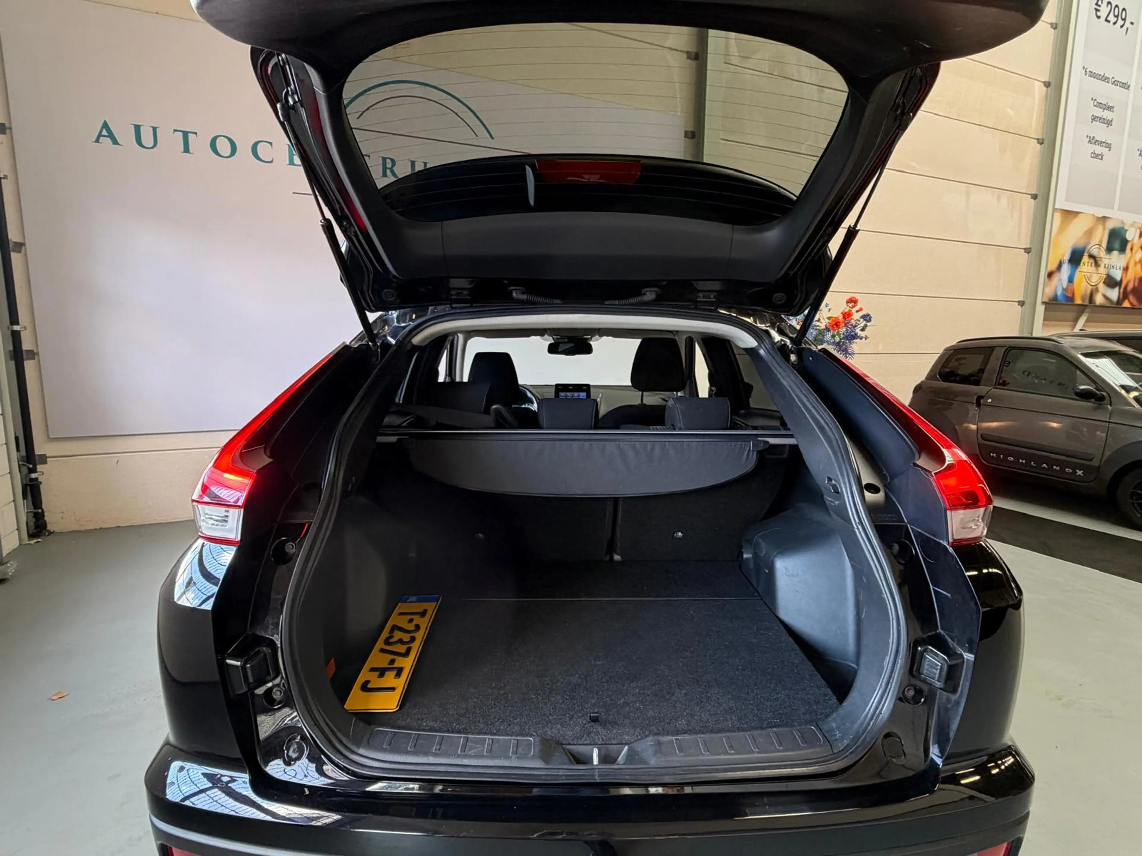 Mitsubishi Eclipse Cross 2.4 PHEV Instyle Navi, Camera, Carplay, Stoelverwa — photo 30