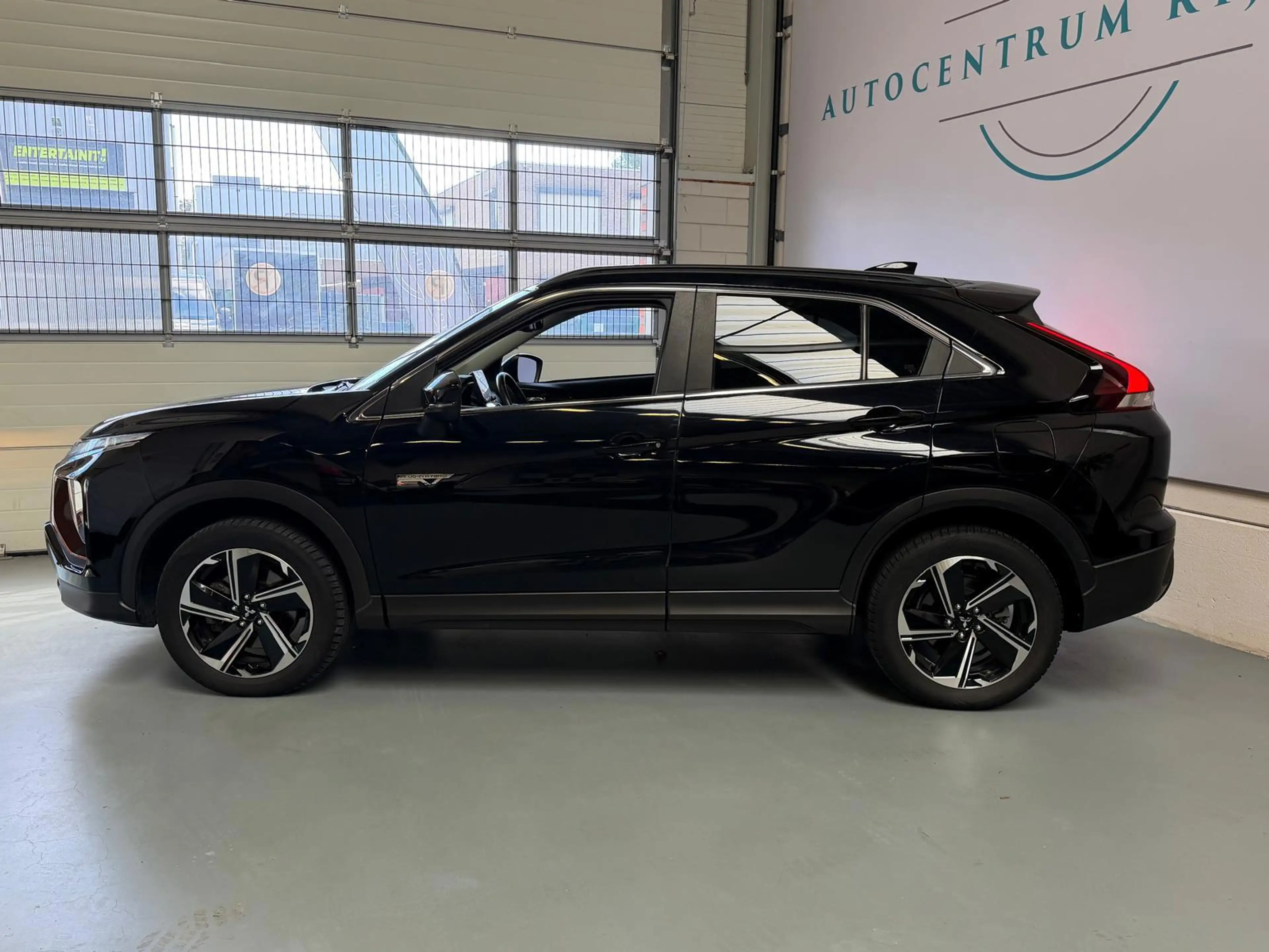 Mitsubishi Eclipse Cross 2.4 PHEV Instyle Navi, Camera, Carplay, Stoelverwa — photo 4