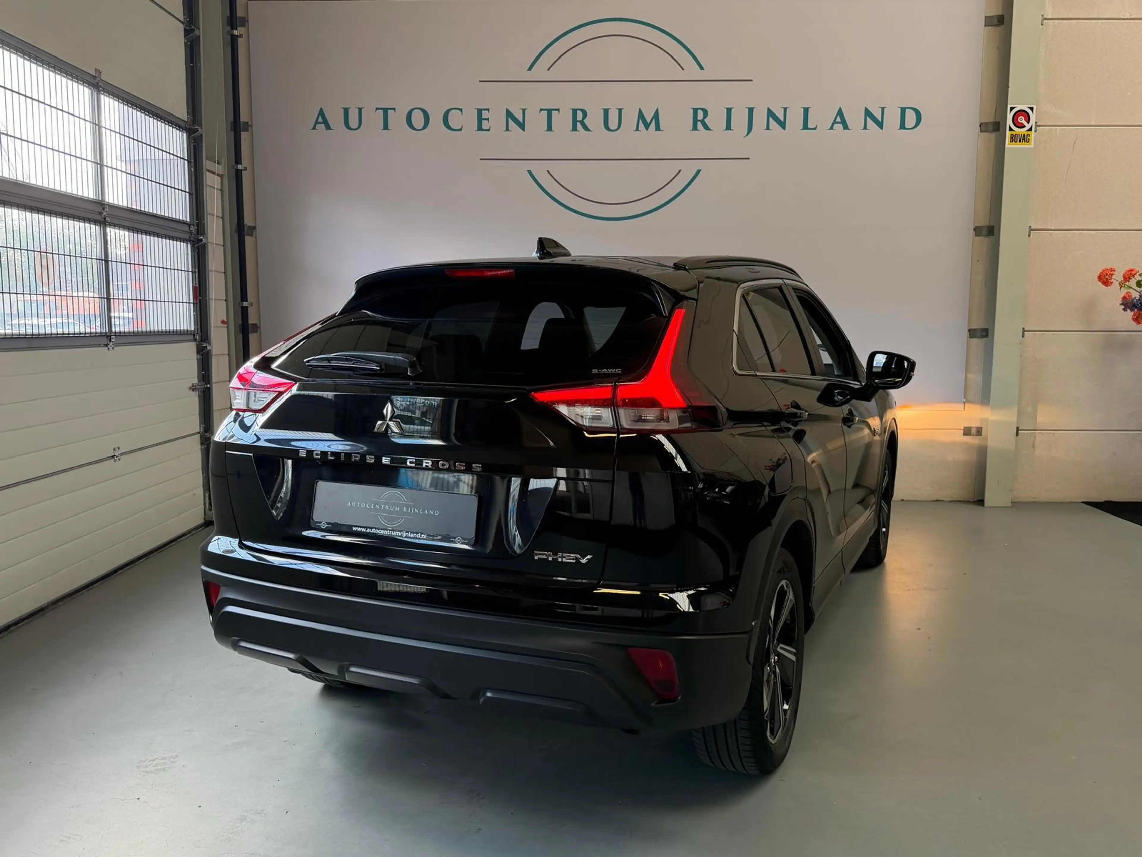 Mitsubishi Eclipse Cross 2.4 PHEV Instyle Navi, Camera, Carplay, Stoelverwa — photo 9