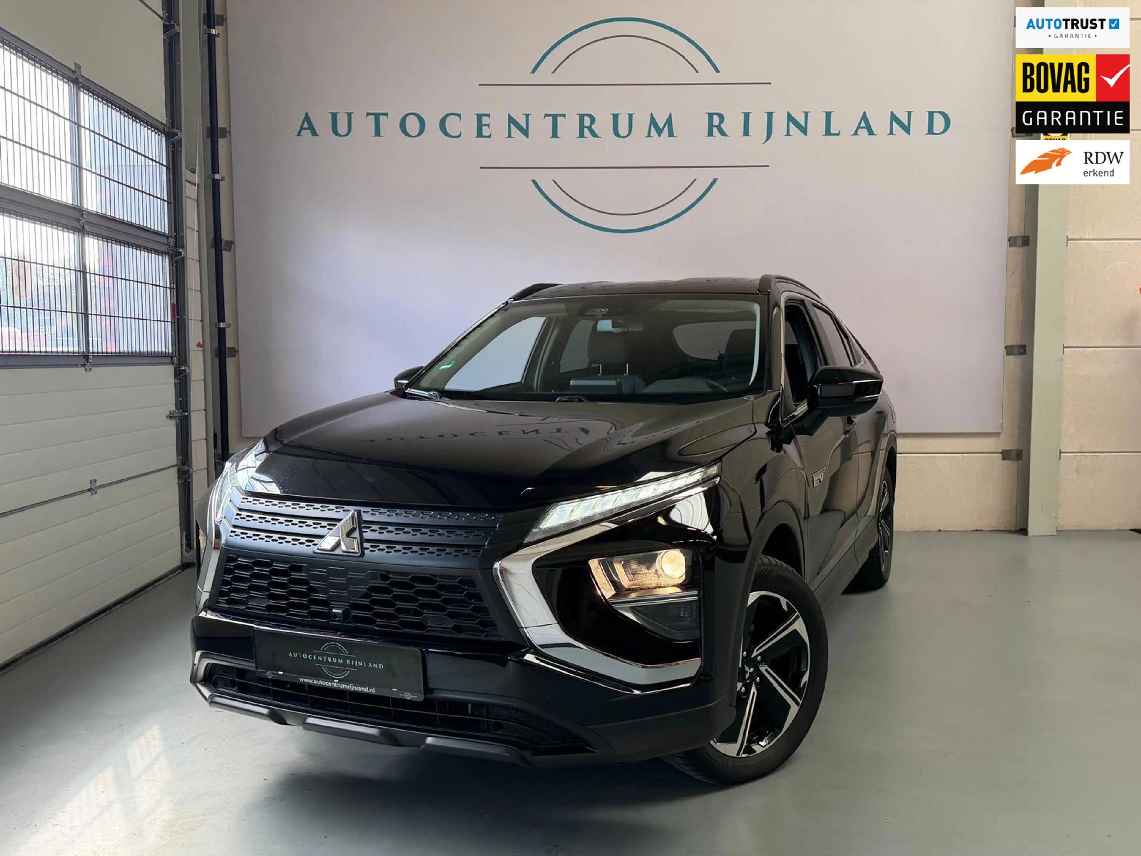Mitsubishi Eclipse Cross 2.4 PHEV Instyle Navi, Camera, Carplay, Stoelverwa