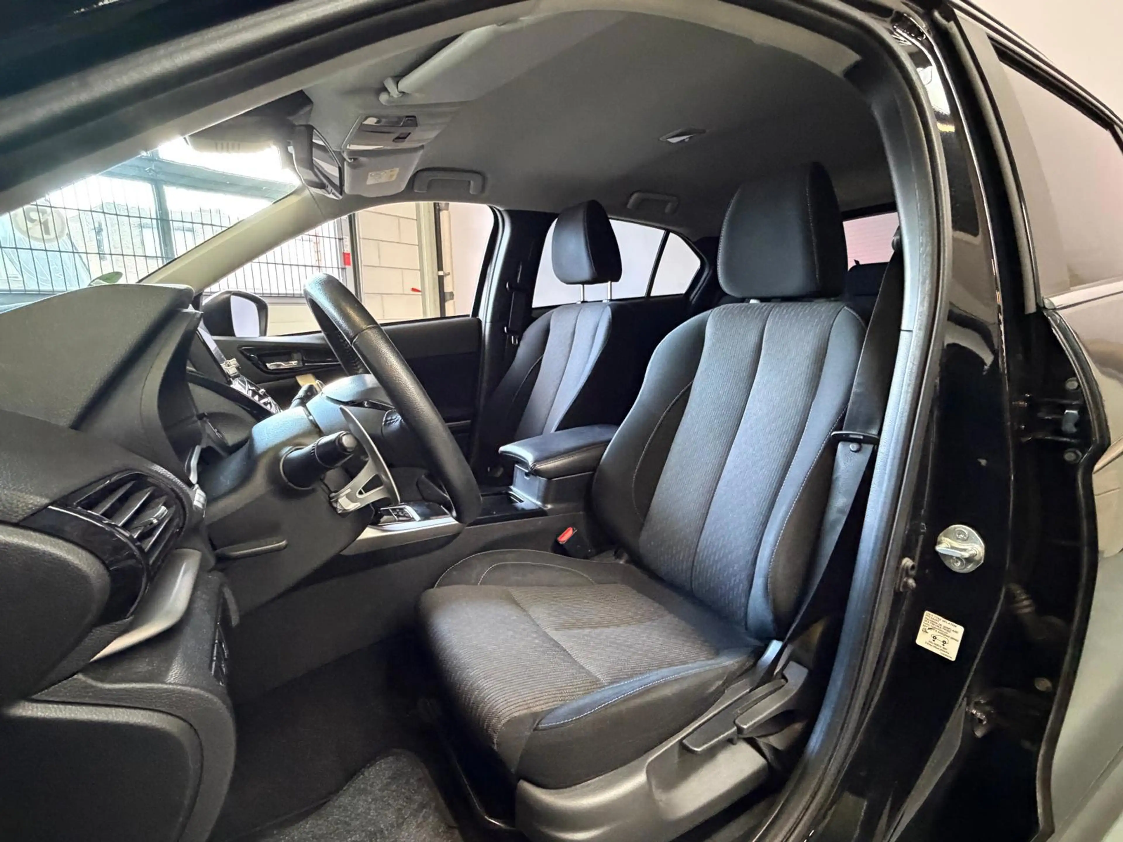 Mitsubishi Eclipse Cross 2.4 PHEV Instyle Navi, Camera, Carplay, Stoelverwa — photo 23