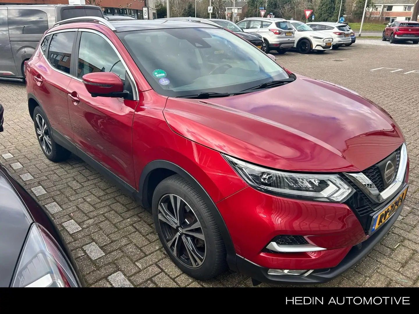 Nissan Qashqai 1.6 N-Connecta Rood - 1