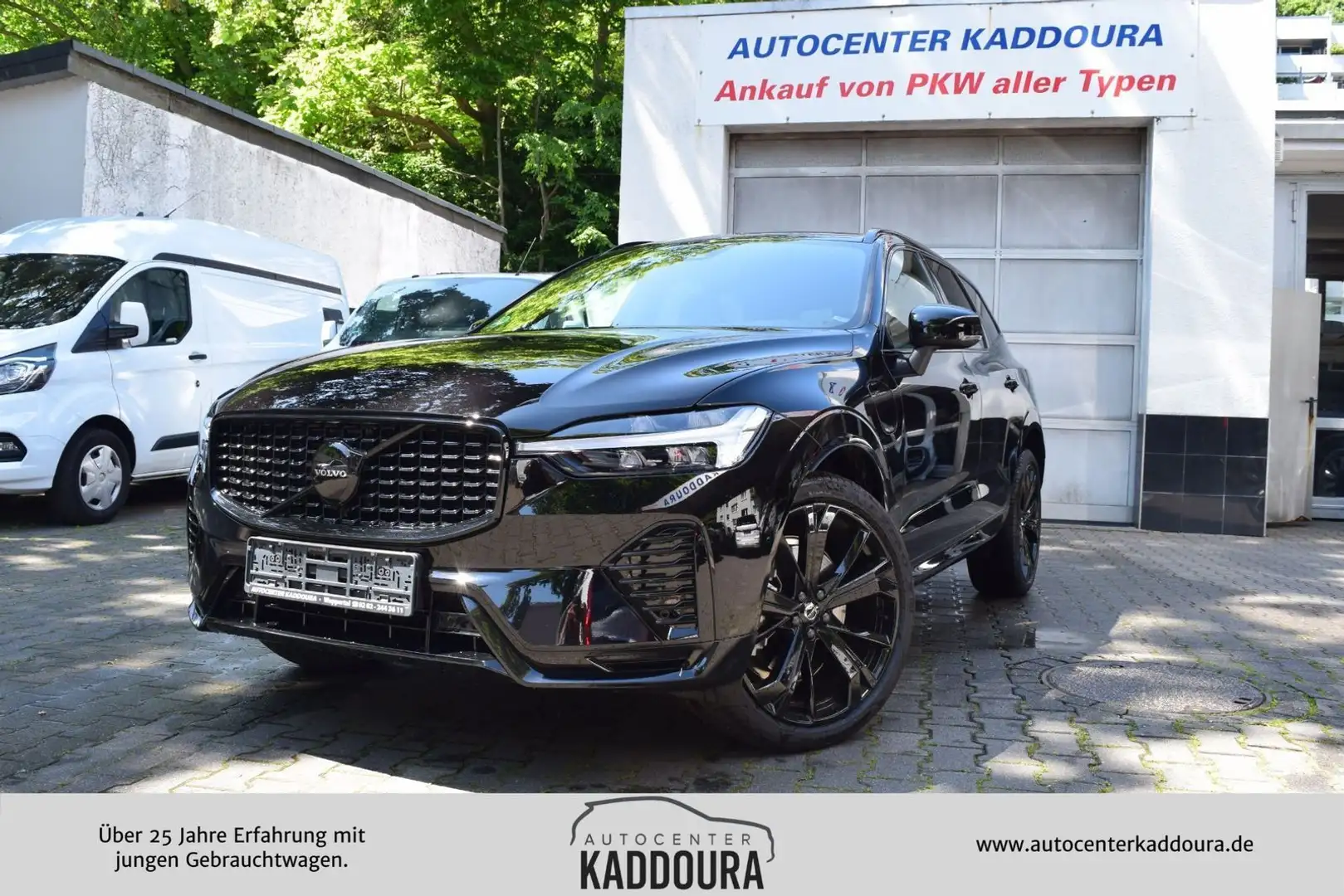 Volvo XC60 T6 AWD Plus Black Edition Head-Up,Pano,St-H Schwarz - 1