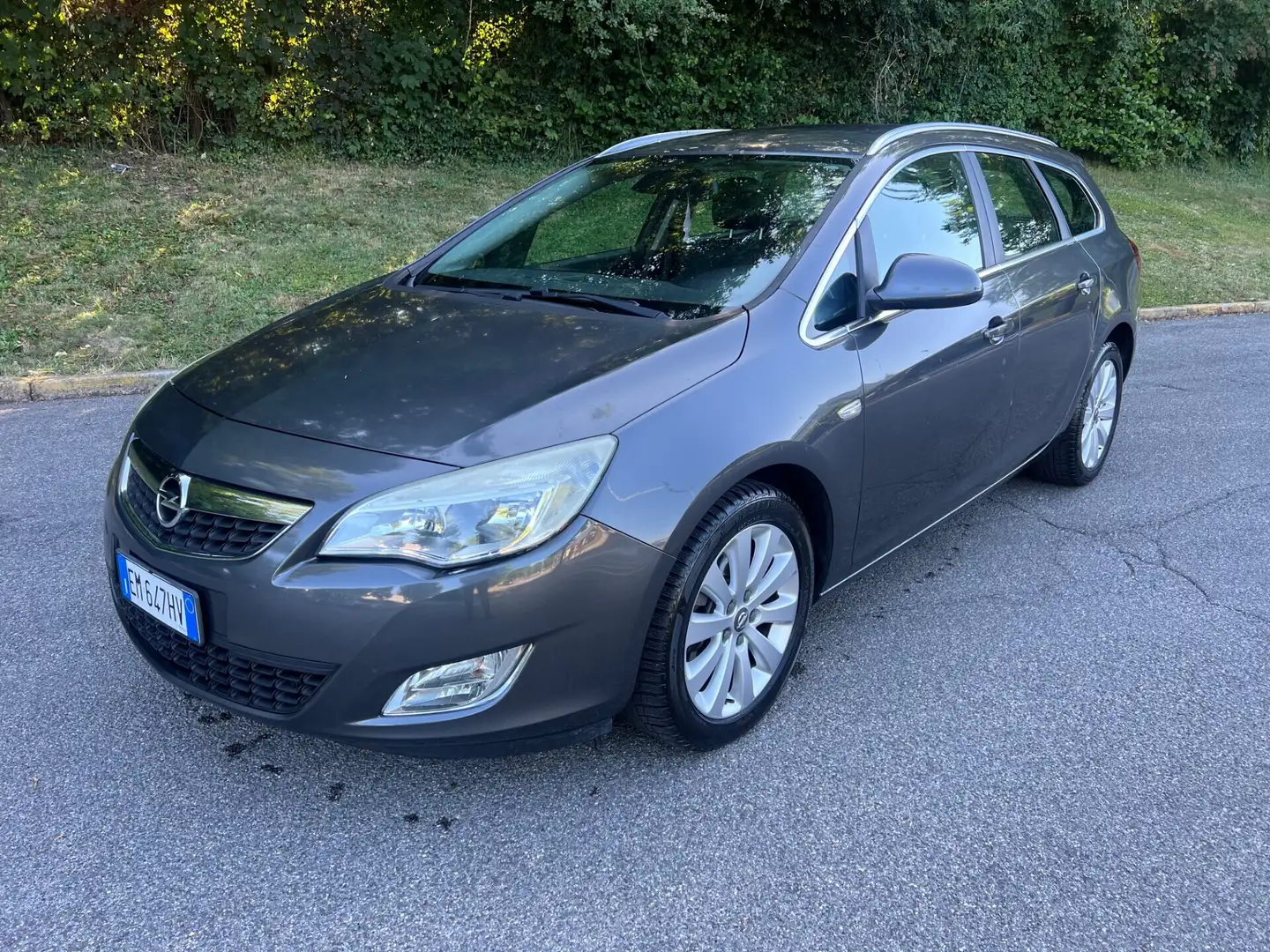 Opel Astra 1.7 CDTI 125CV Sports Tourer Cosmo Gris - 1
