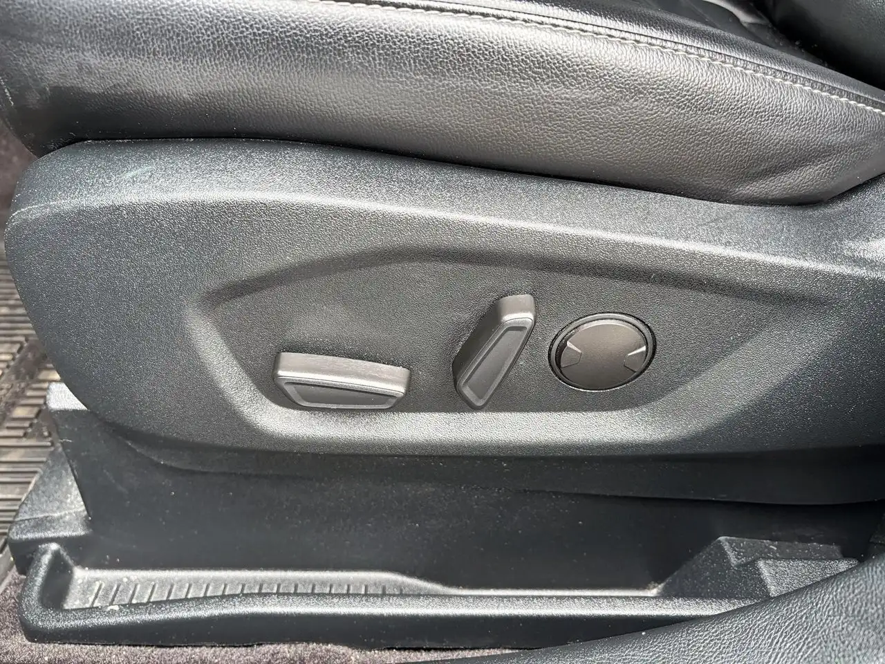 Ford Edge photo Ford Edge