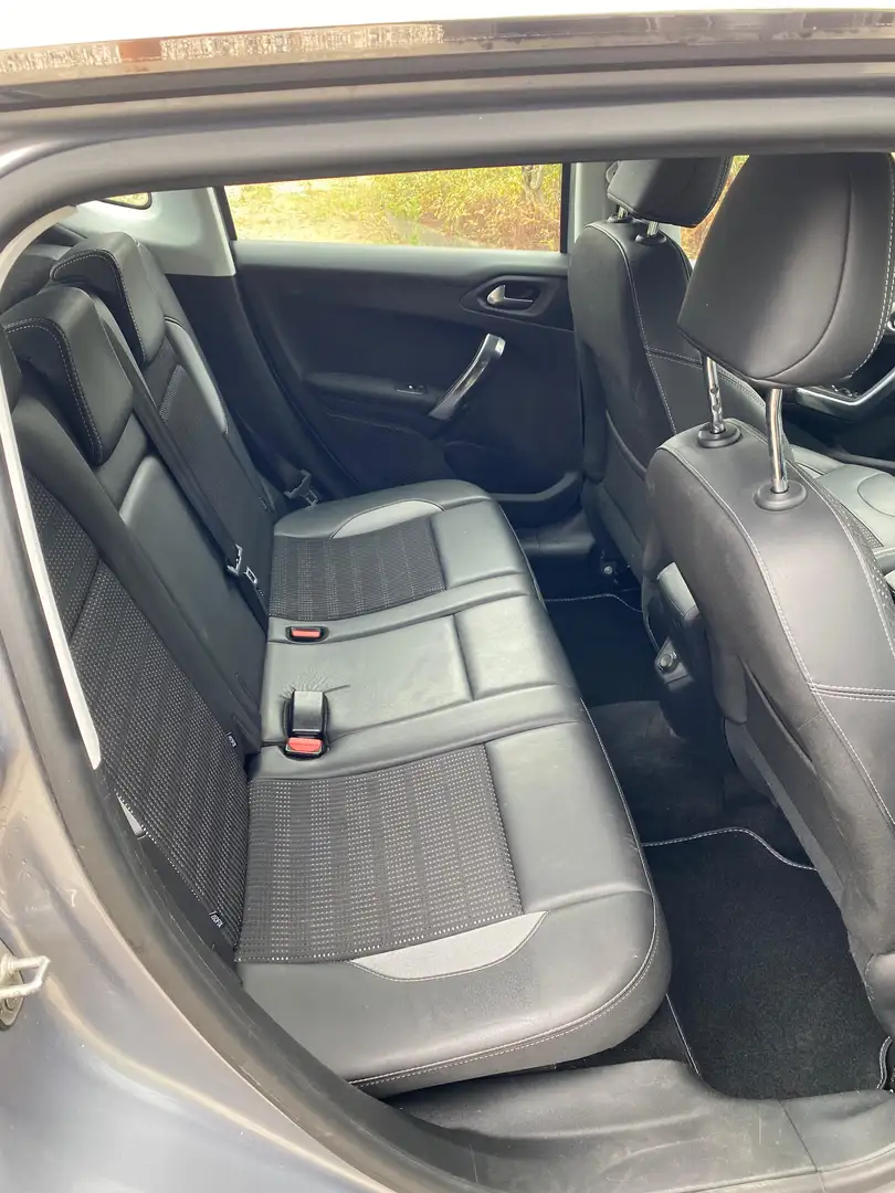 Peugeot 2008 2008 1.2 PureTech 110ch S - 2