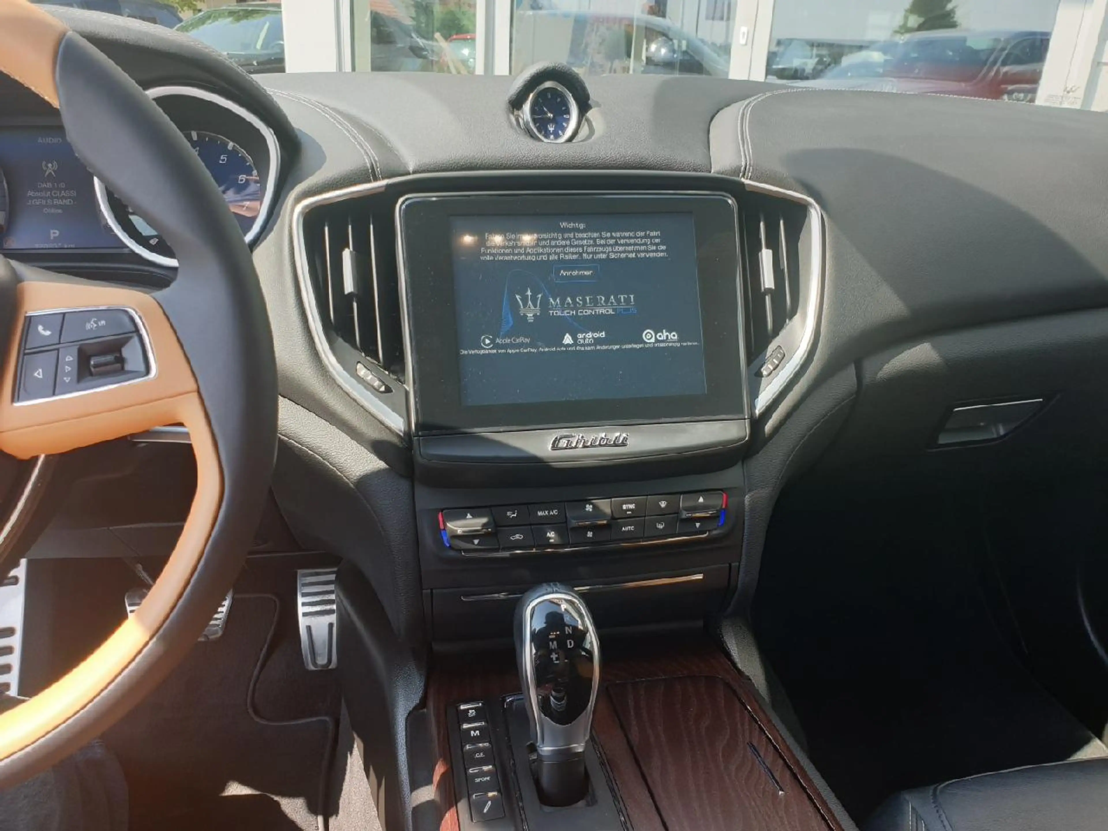 Maserati Ghibli S Q4 — photo 15