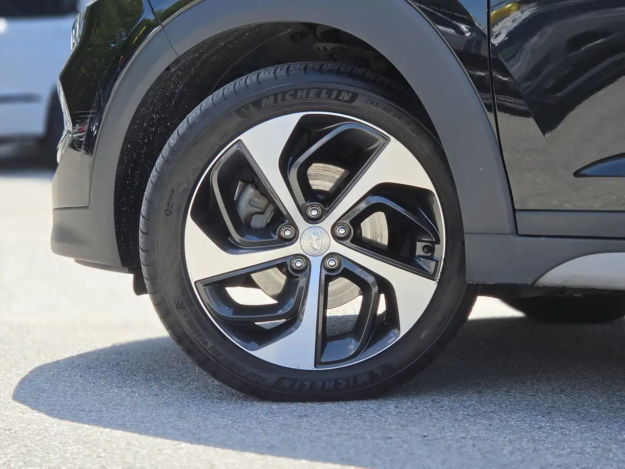 Hyundai TUCSON снимка Hyundai TUCSON