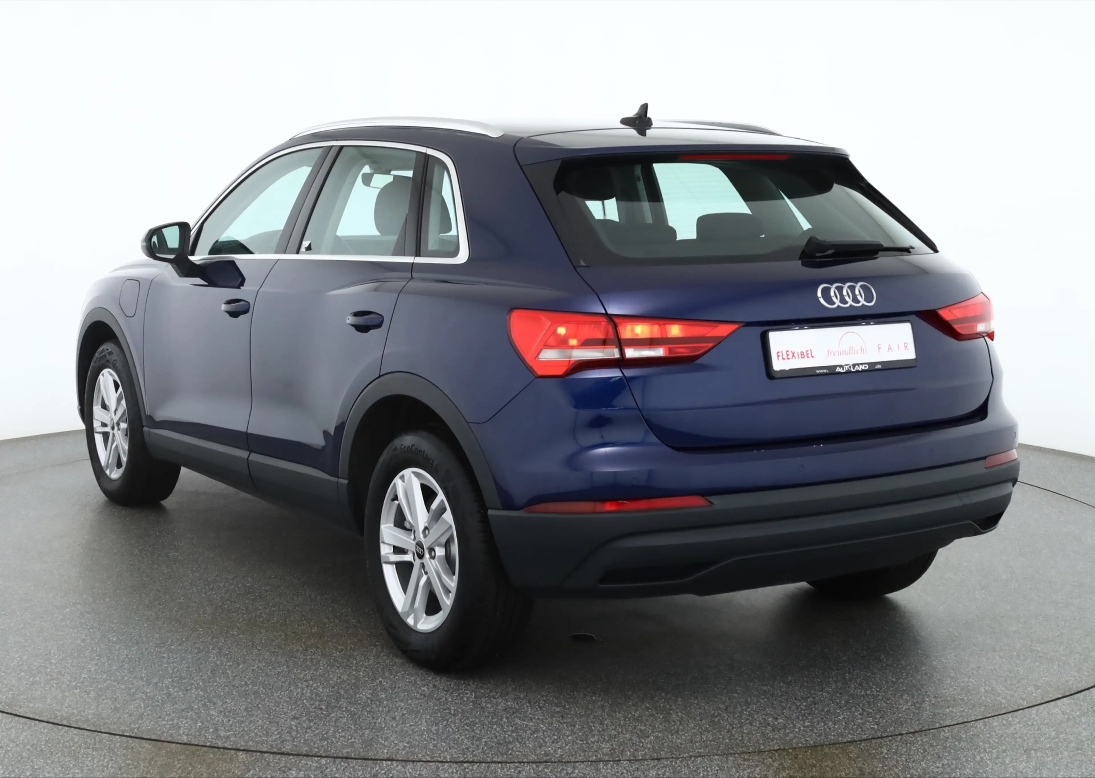 Audi Q3 45 TFSIe LED Navi AHK DAB PDC Tempomat — photo 3