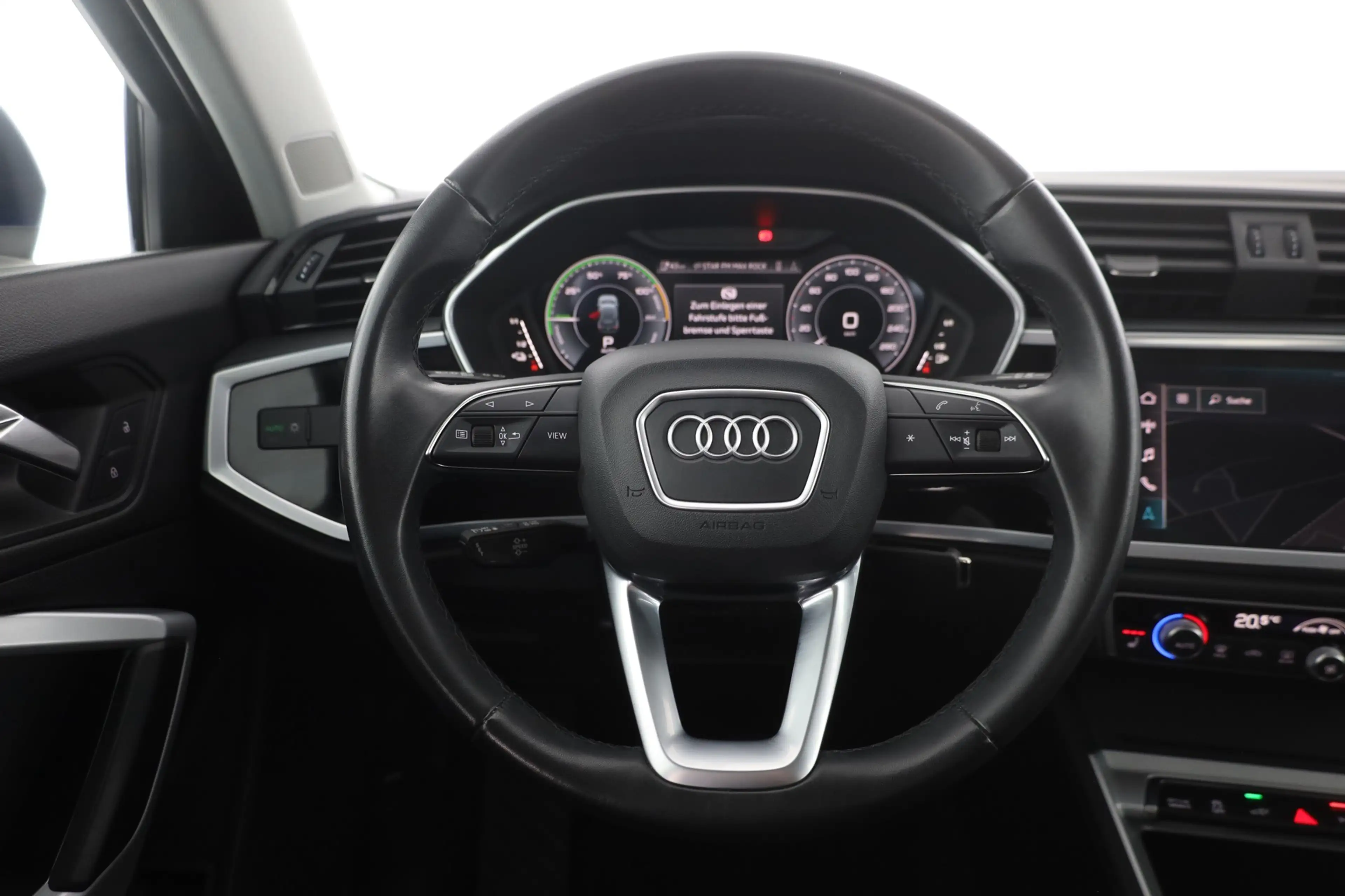 Audi Q3 45 TFSIe LED Navi AHK DAB PDC Tempomat — photo 14