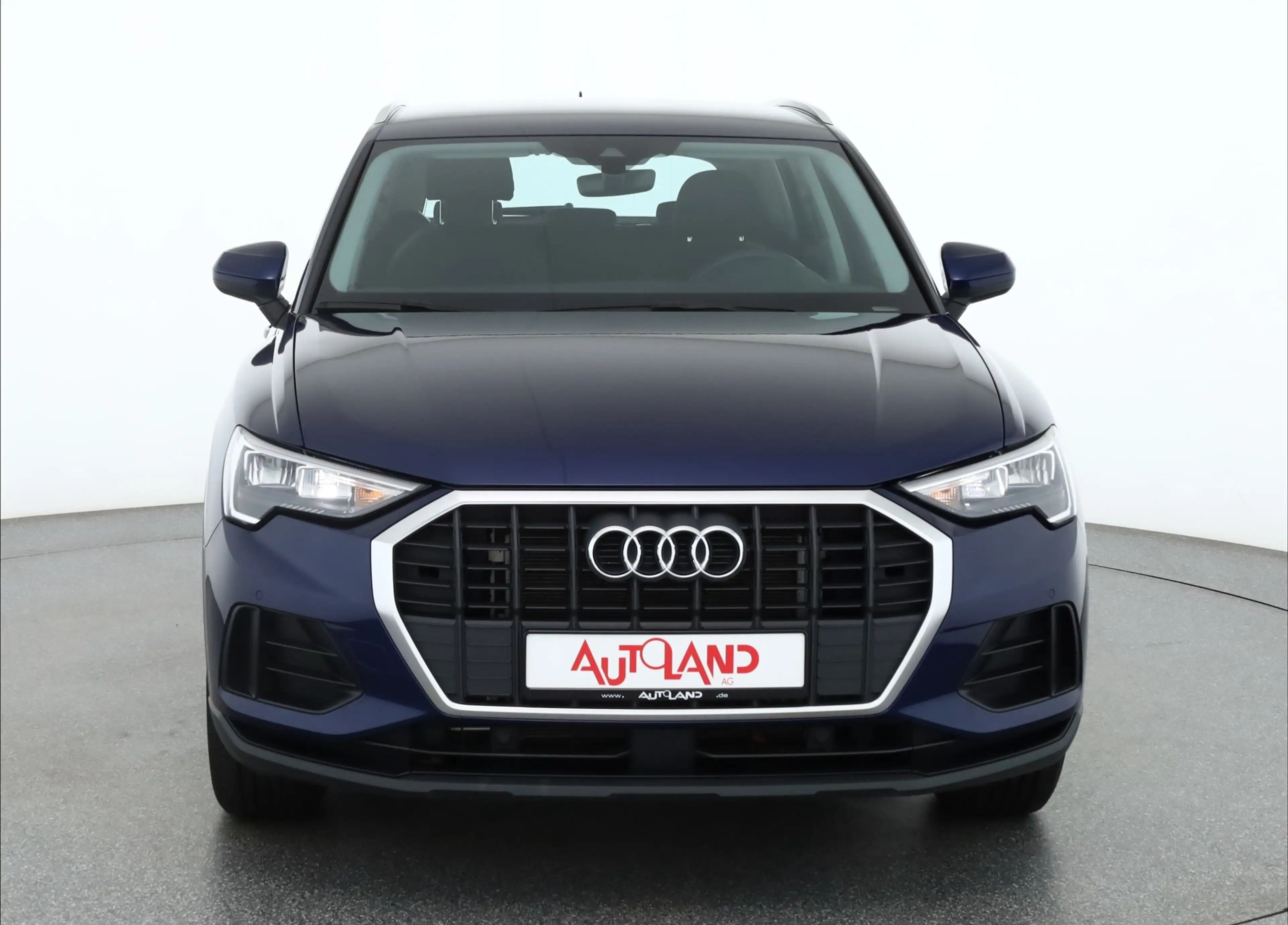 Audi Q3 45 TFSIe LED Navi AHK DAB PDC Tempomat — photo 8
