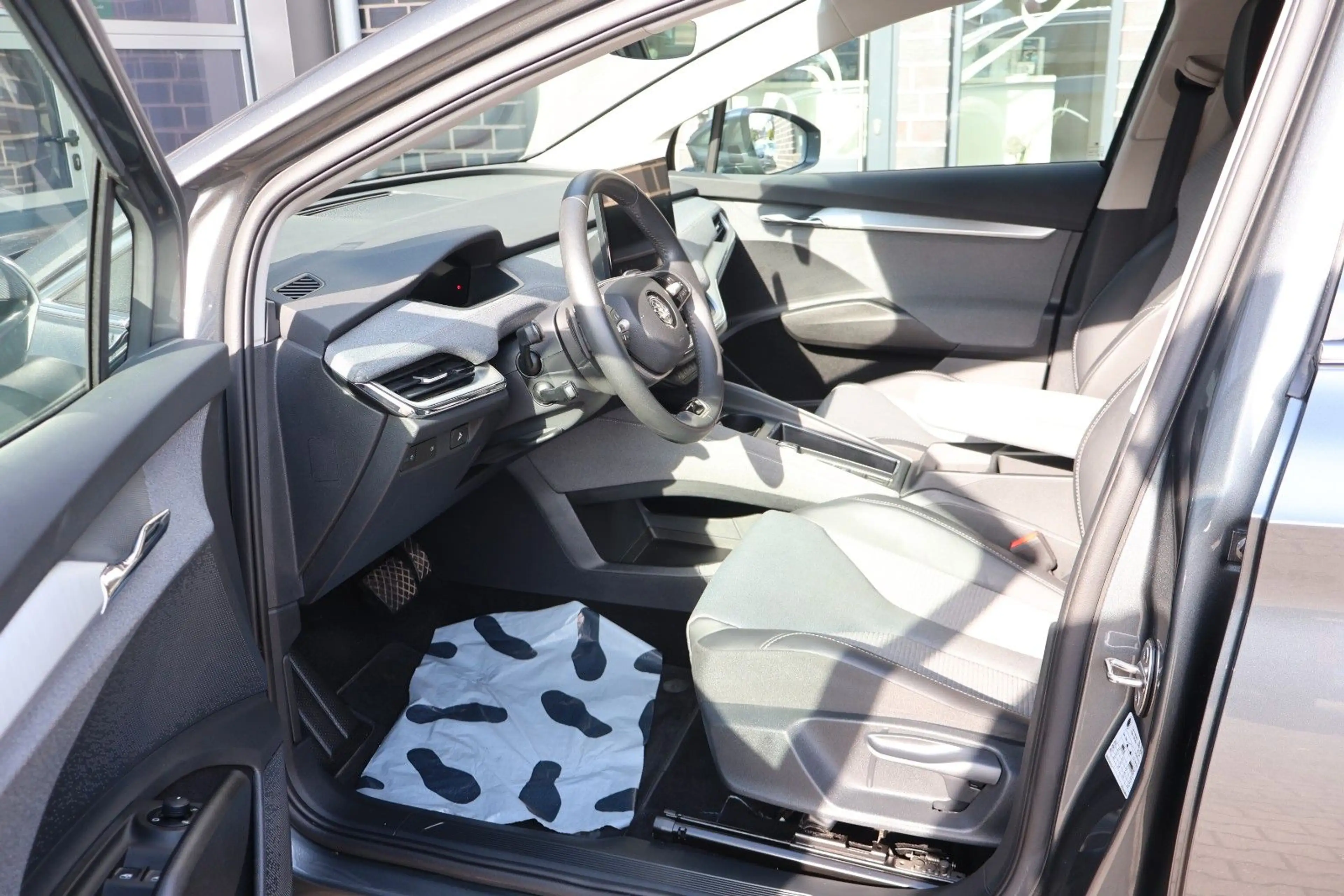 Skoda Enyaq 85 x Loft AHK /Kamera/LED/Allwetterreifen — photo 33