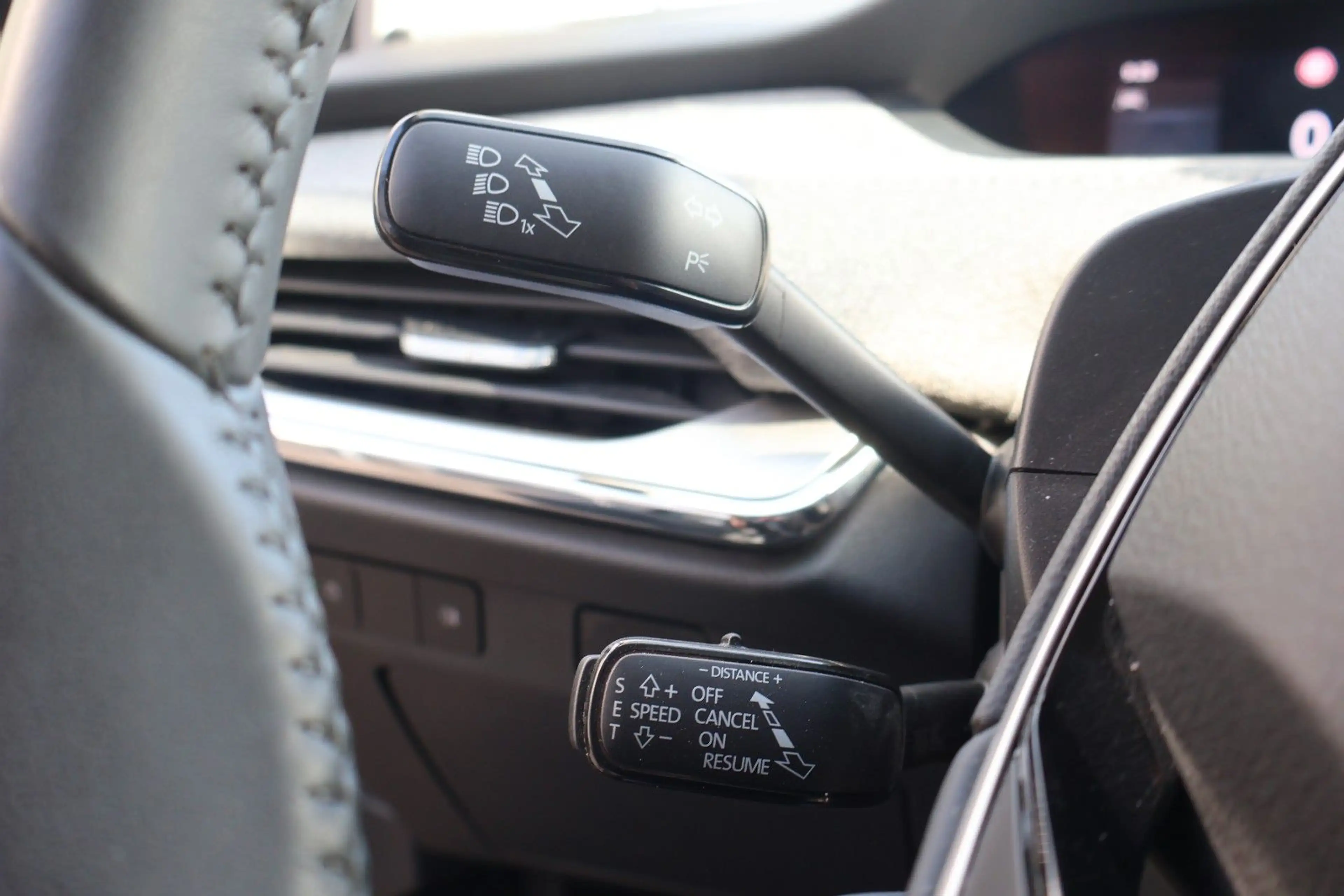 Skoda Enyaq 85 x Loft AHK /Kamera/LED/Allwetterreifen — photo 24