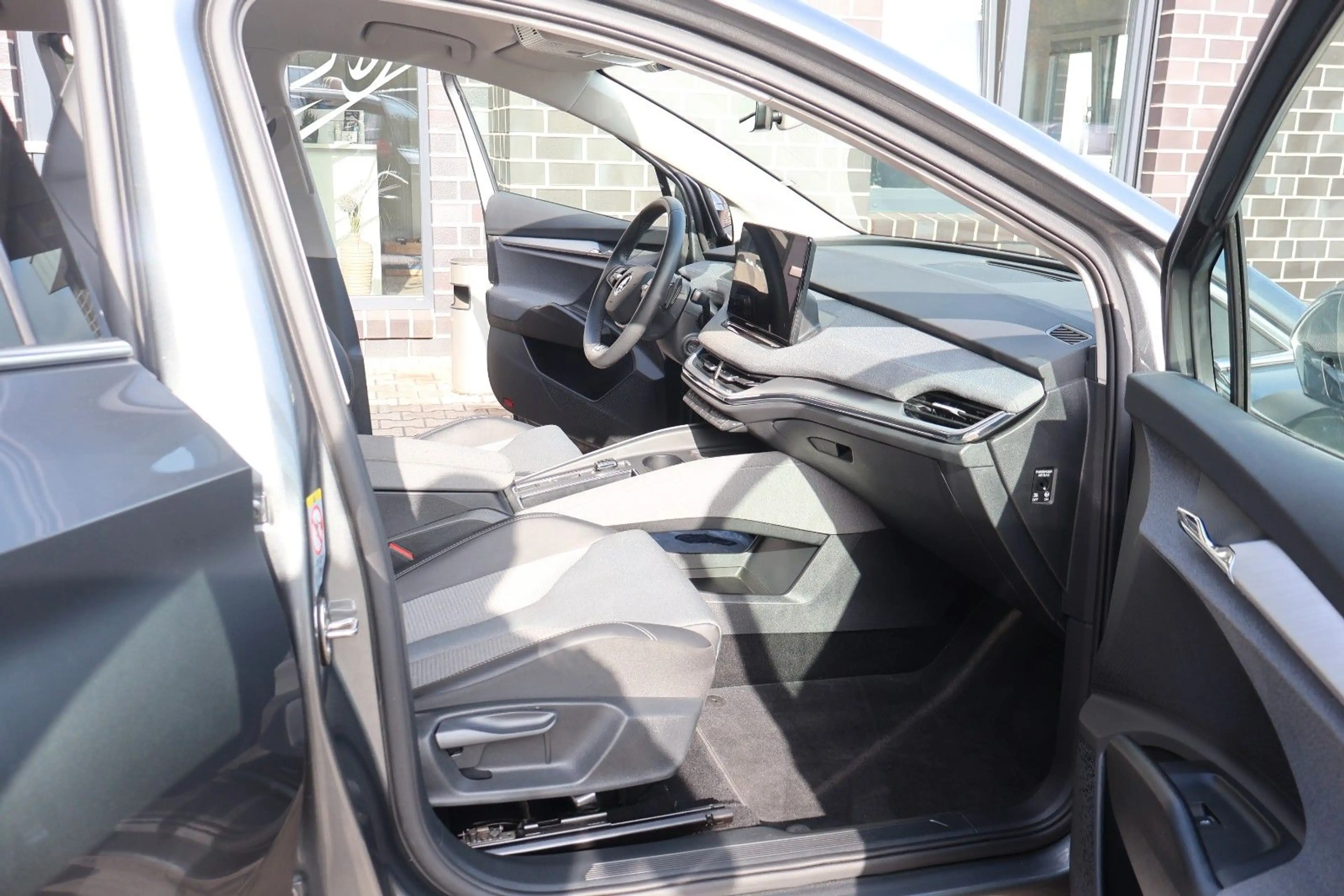 Skoda Enyaq 85 x Loft AHK /Kamera/LED/Allwetterreifen — photo 16