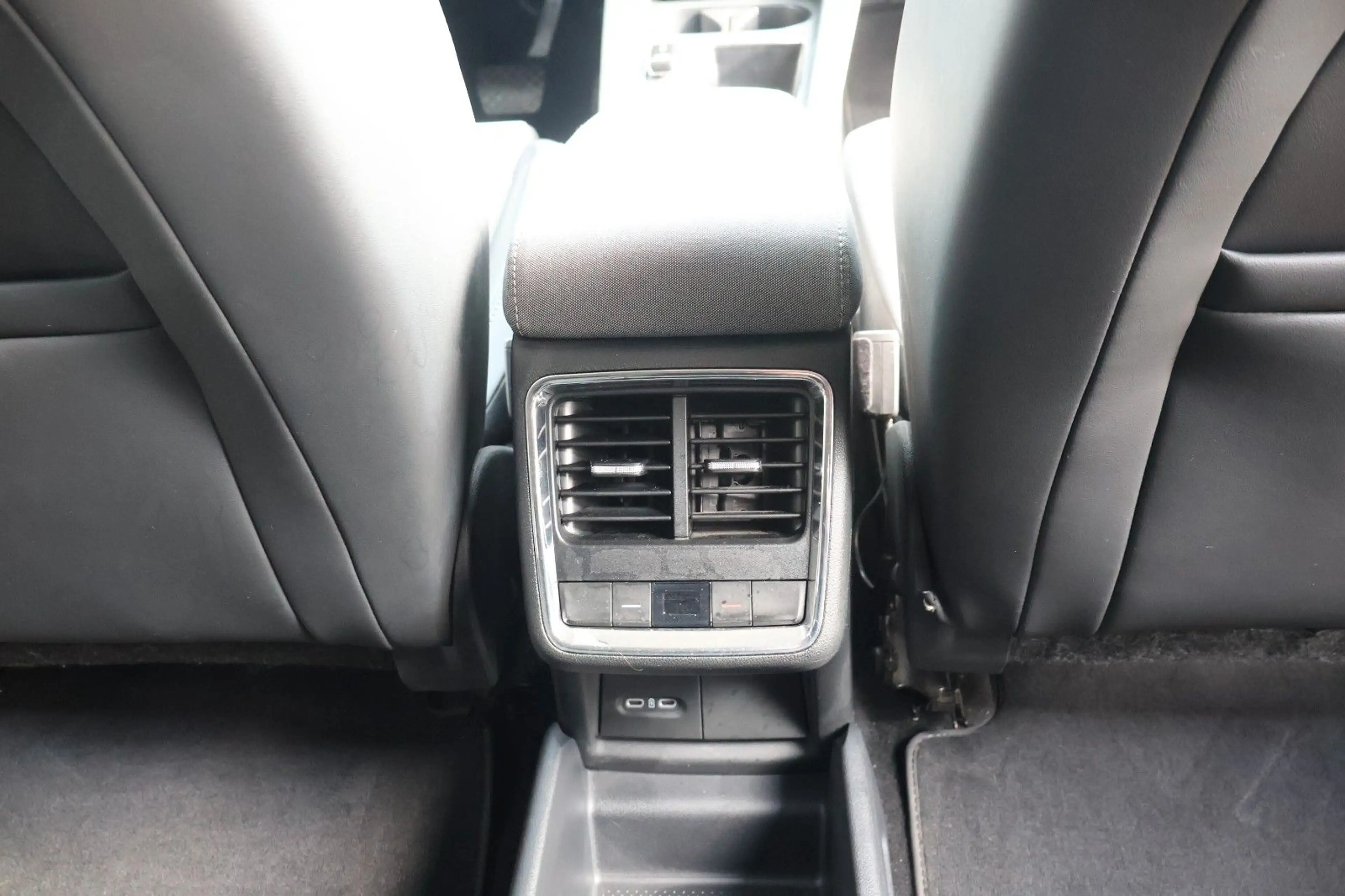 Skoda Enyaq 85 x Loft AHK /Kamera/LED/Allwetterreifen — photo 11