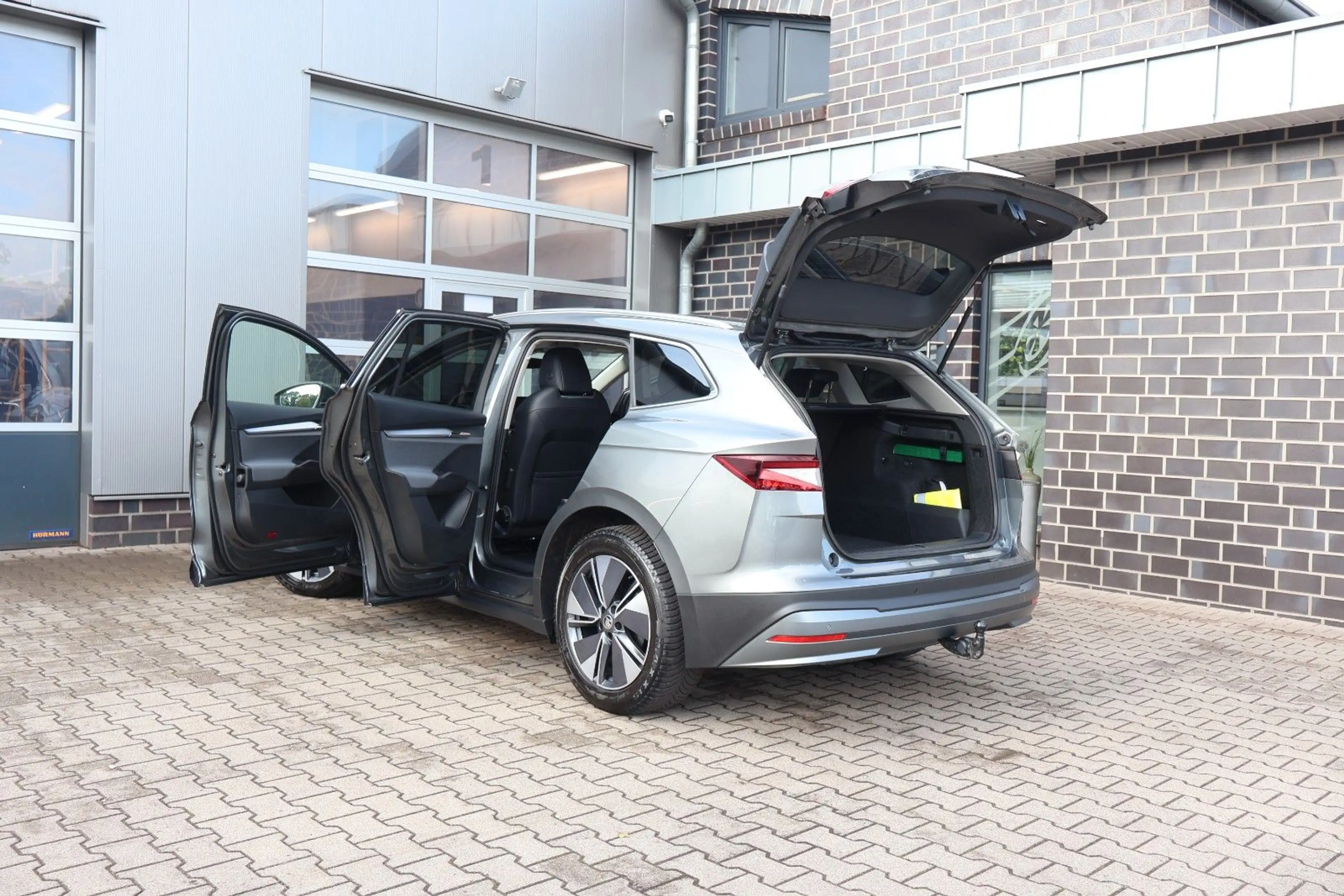 Skoda Enyaq 85 x Loft AHK /Kamera/LED/Allwetterreifen — photo 45