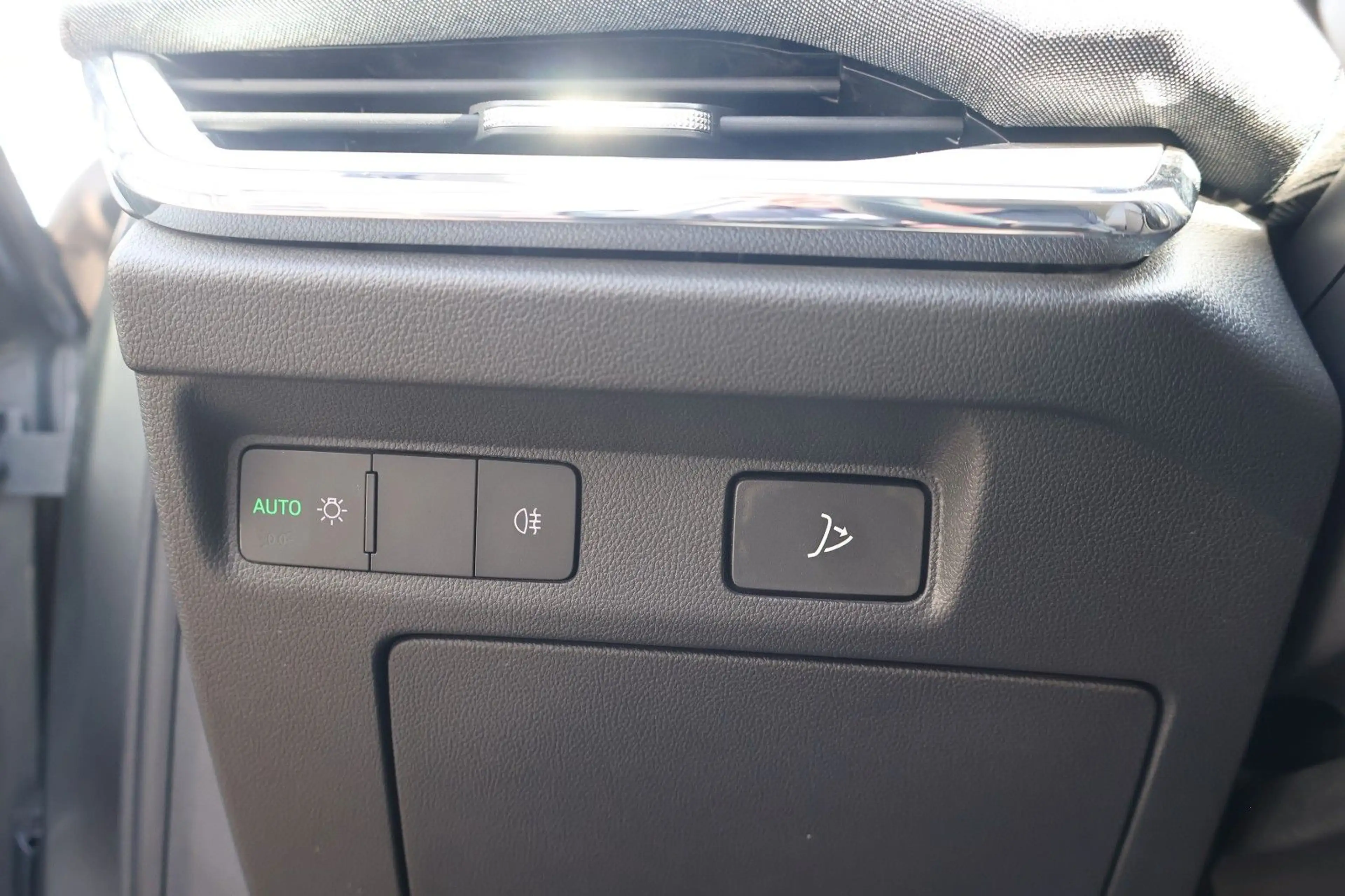 Skoda Enyaq 85 x Loft AHK /Kamera/LED/Allwetterreifen — photo 25