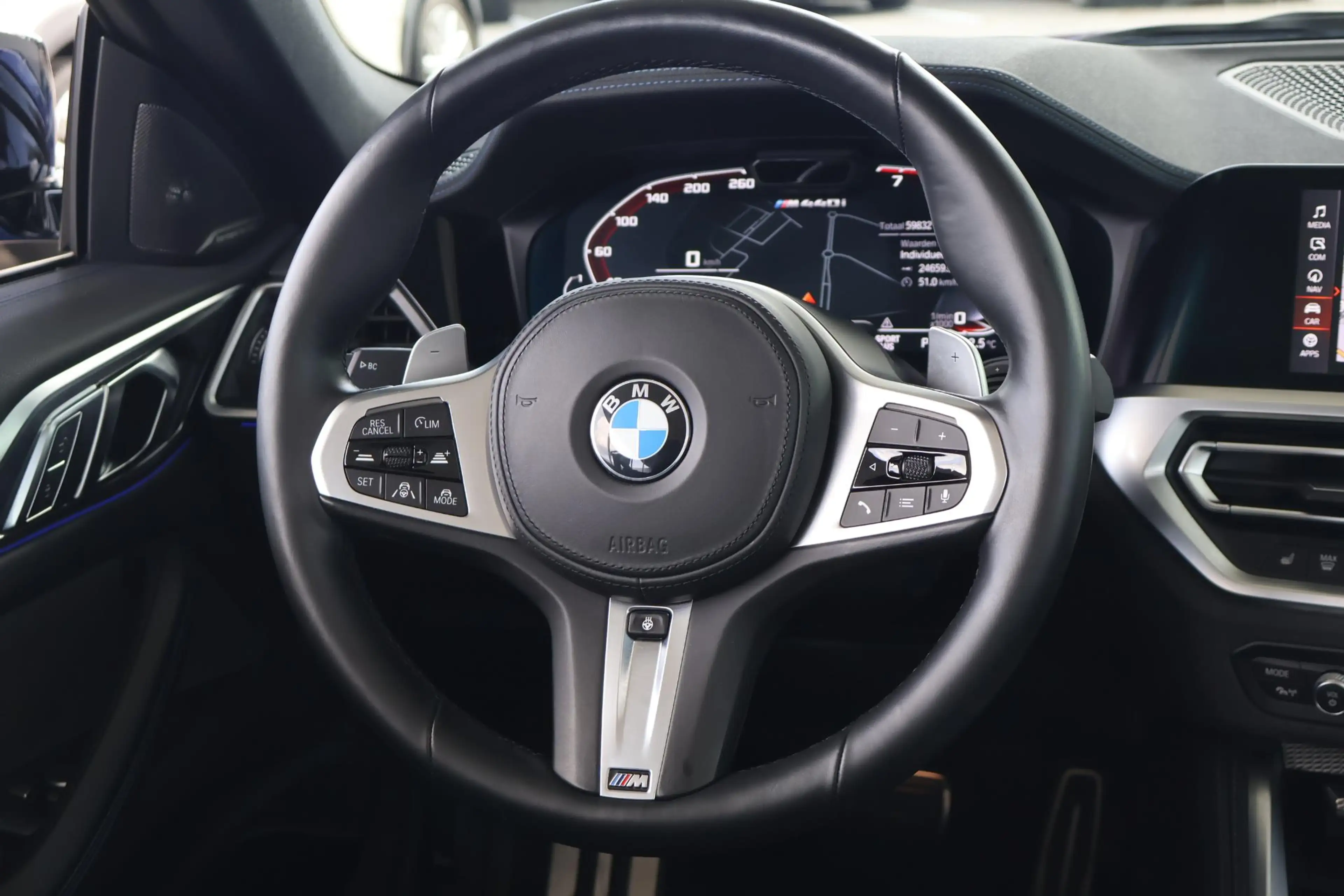 BMW 440 4 Serie Cabrio M440i xDrive | Driving Assistant Pr — photo 13