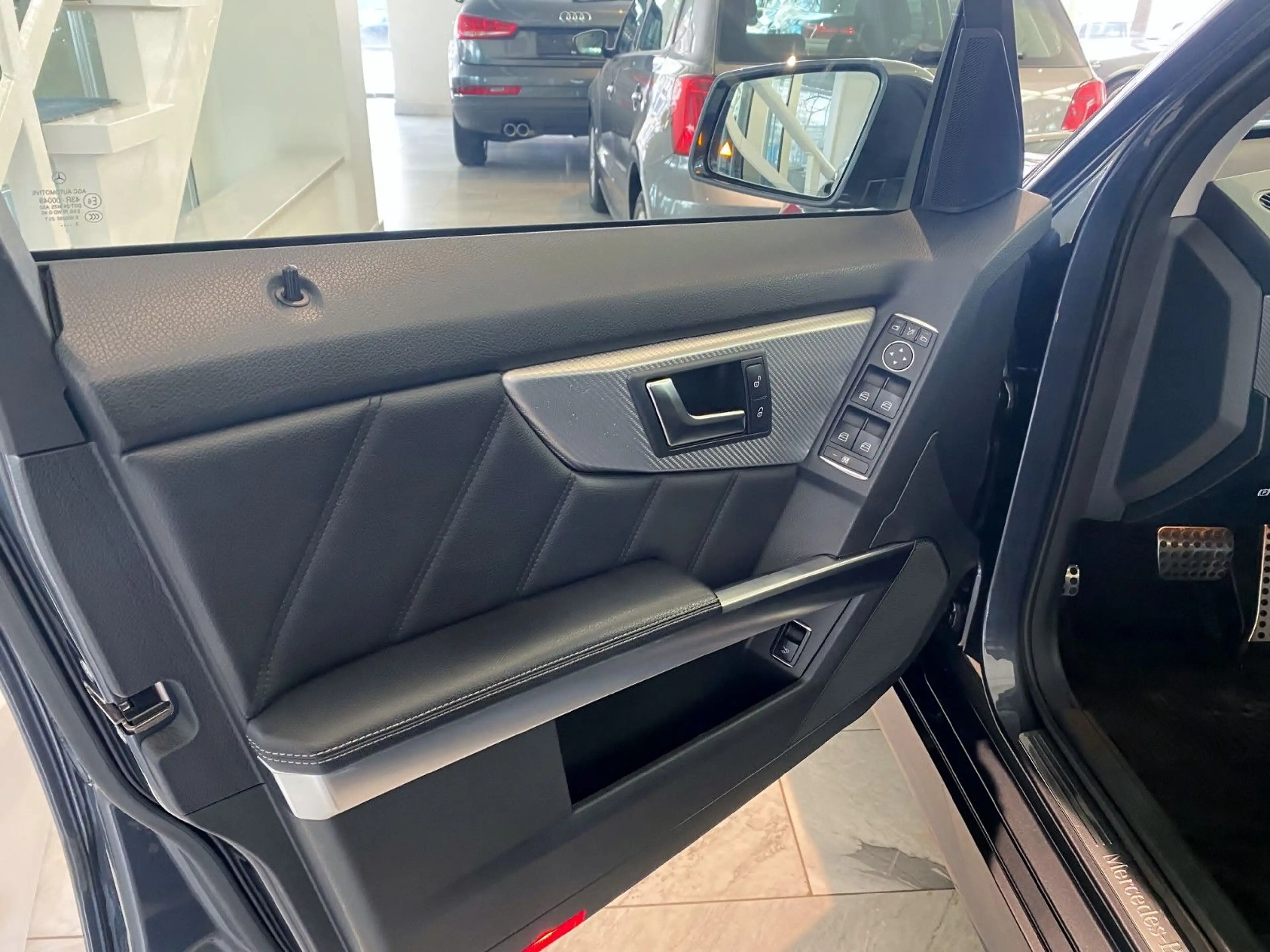 Mercedes-Benz GLK 250 CDI 4M/AMG/ACC/TW/Spur/AHK/2H — photo 5