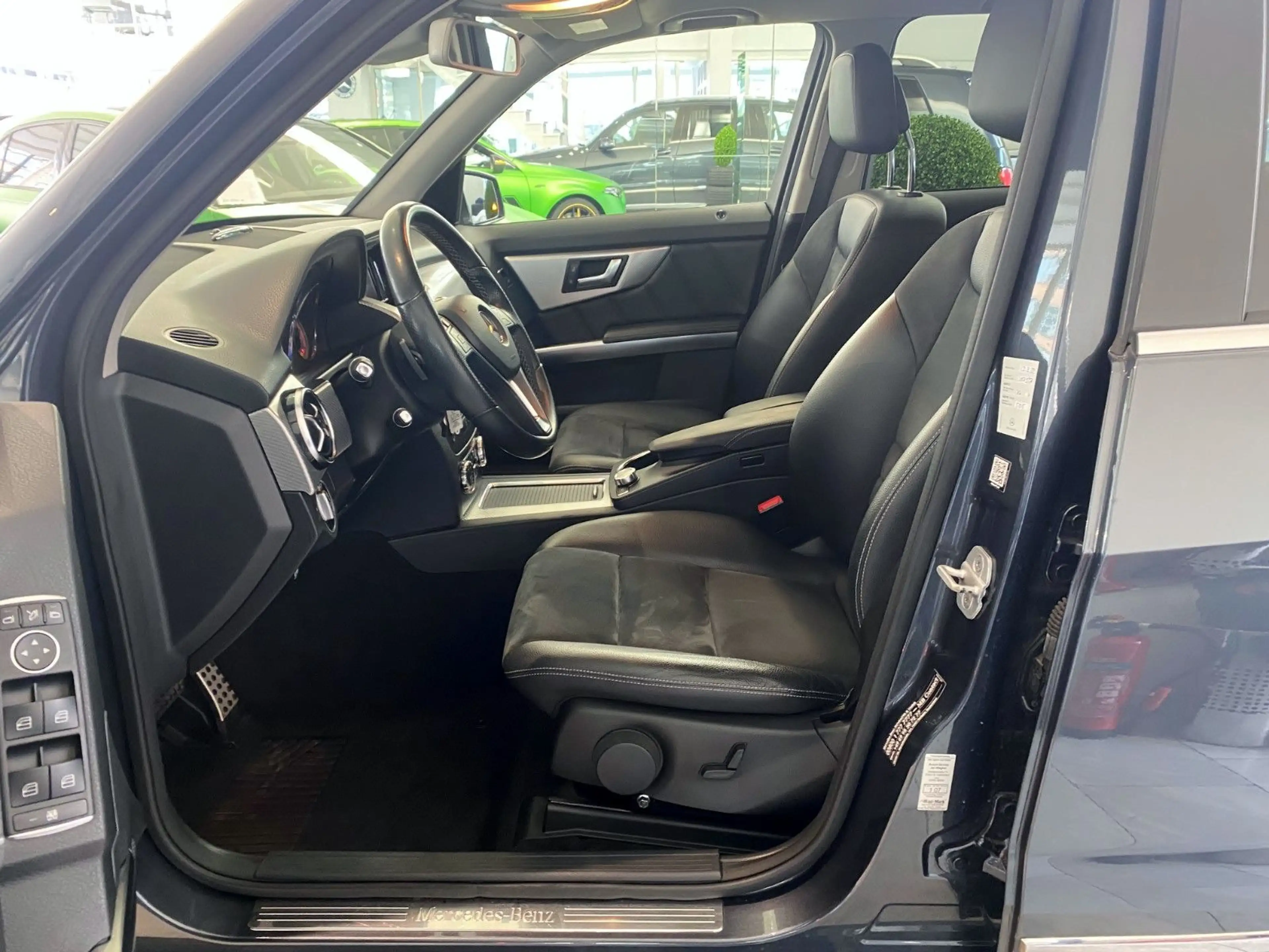 Mercedes-Benz GLK 250 CDI 4M/AMG/ACC/TW/Spur/AHK/2H — photo 8