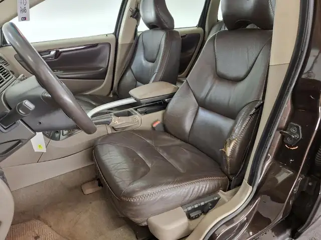 Volvo V70 view 16