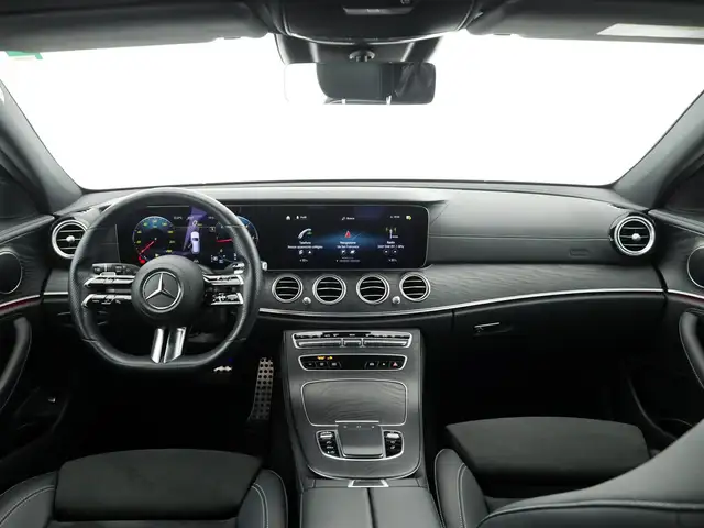 Mercedes-Benz E-Class view 9