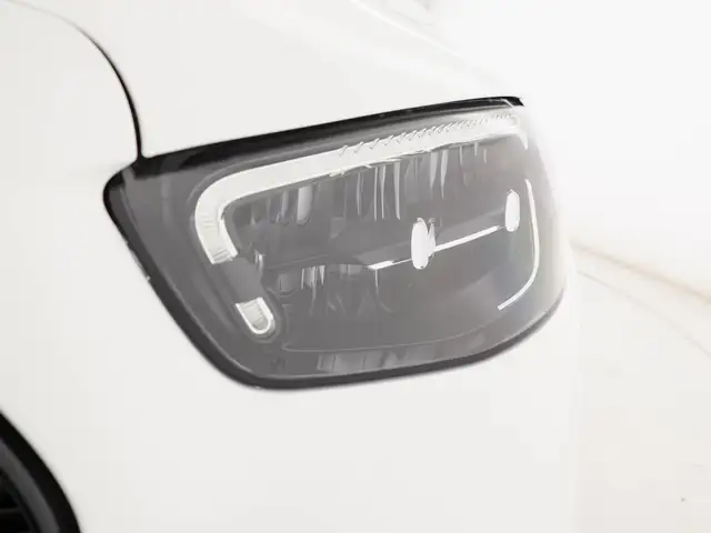 Mercedes-Benz E-Class view 8