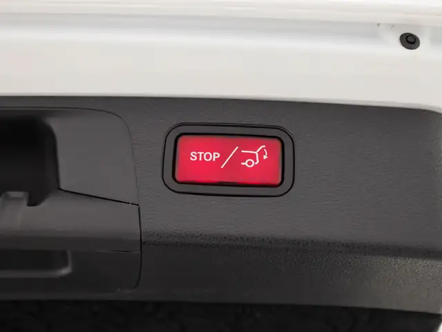 Mercedes-Benz E-Class view 20