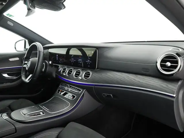 Mercedes-Benz E-Class view 10