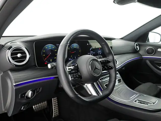 Mercedes-Benz E-Class view 11
