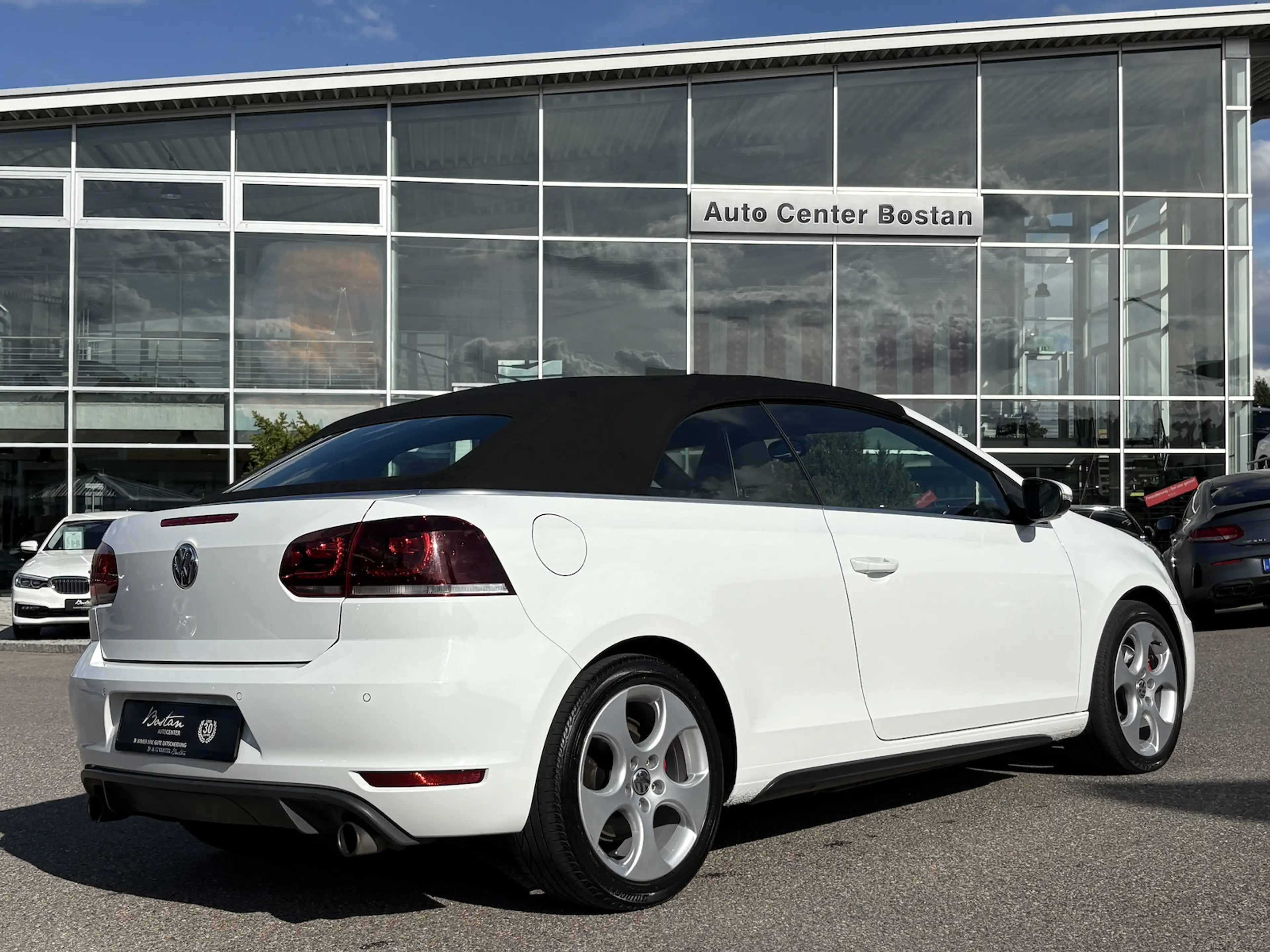 Volkswagen Golf Cabriolet VI GTI DSG/AHK/SITZHEIZUNG/1.HAND — photo 6