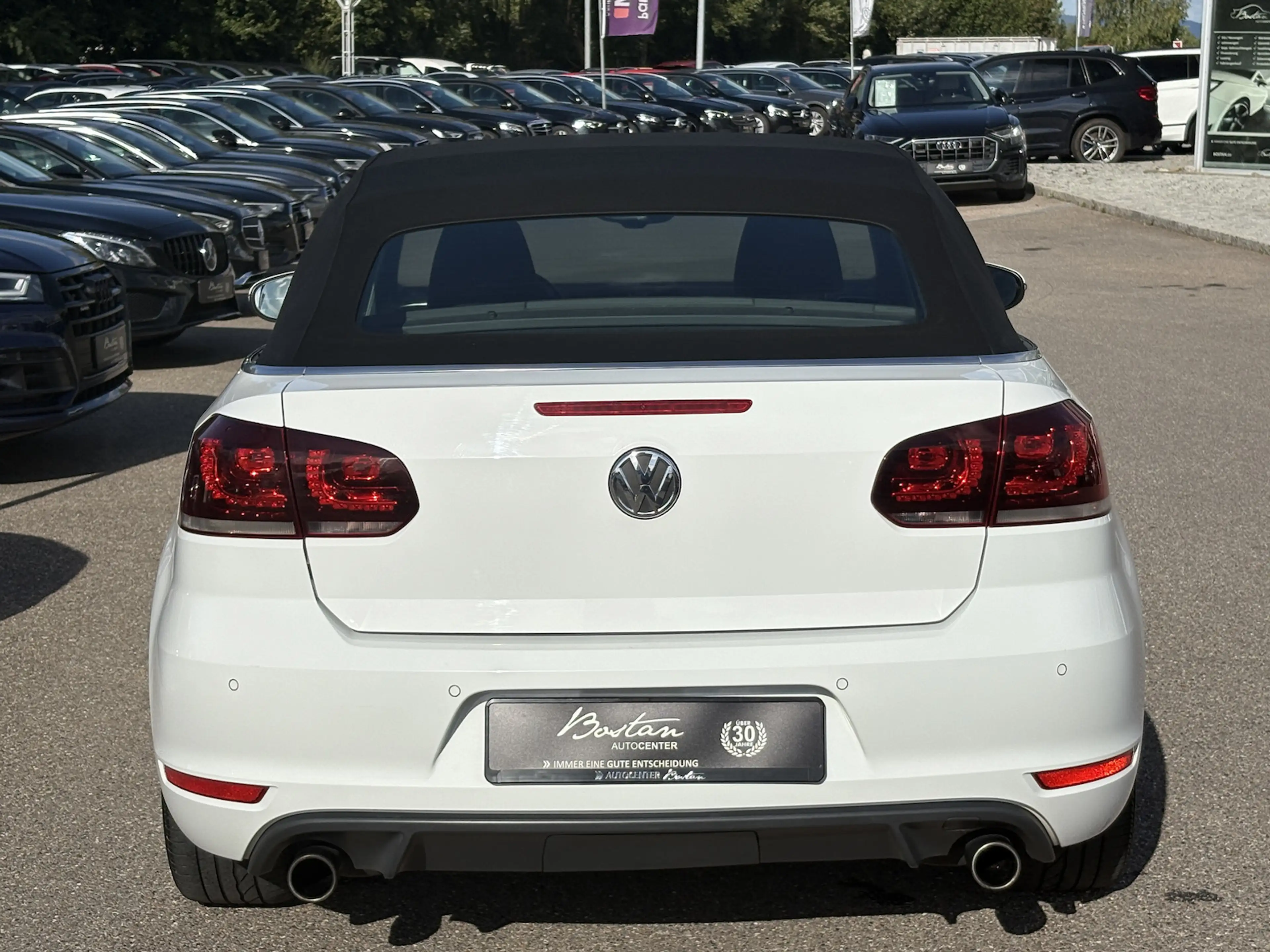 Volkswagen Golf Cabriolet VI GTI DSG/AHK/SITZHEIZUNG/1.HAND — photo 5