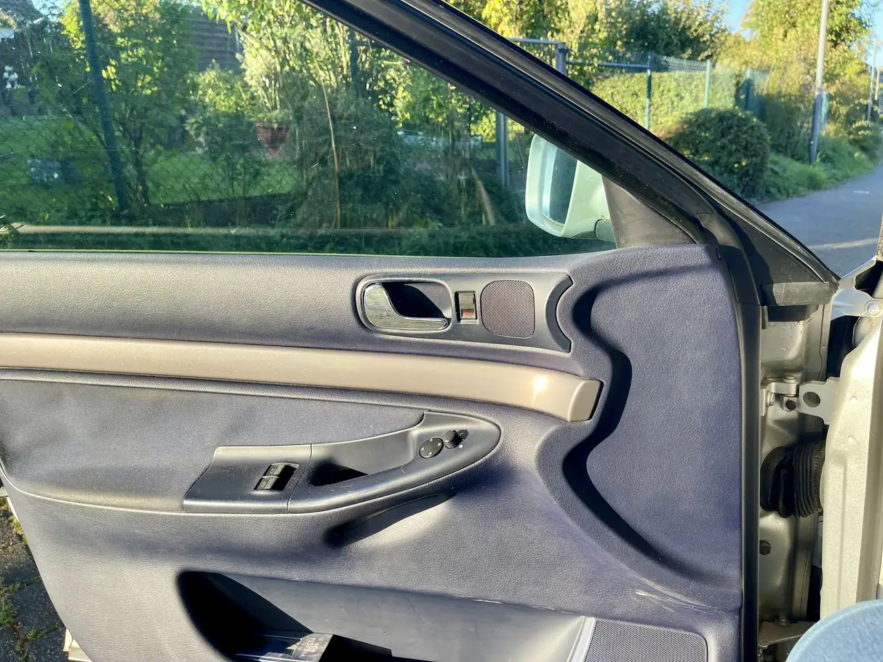 Audi A4 1.6, foto 10