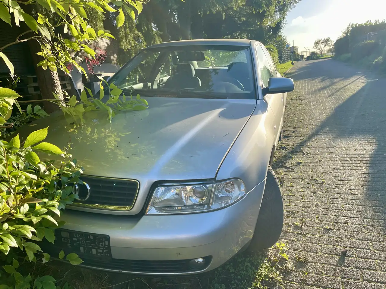 Audi A4 1.6, foto 1