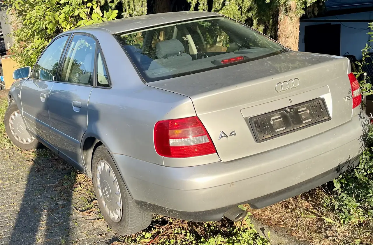 Audi A4 1.6, foto 5