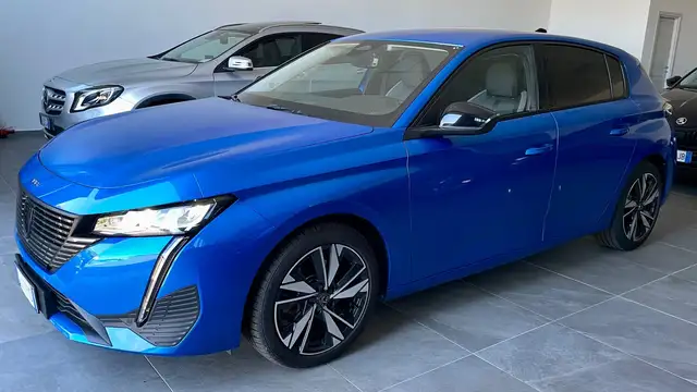 Peugeot 308 view 3