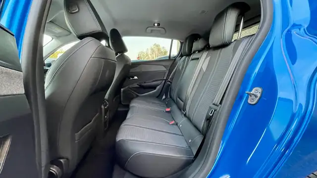 Peugeot 308 view 10