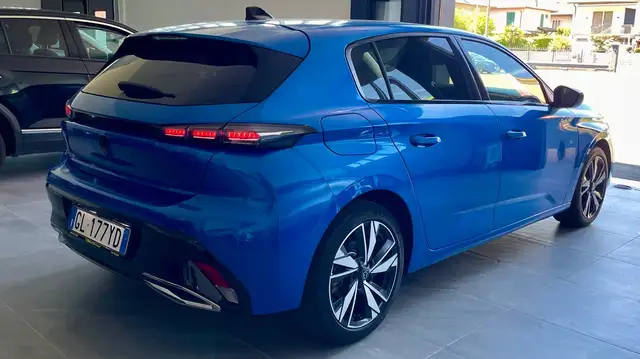 Peugeot 308 view 7