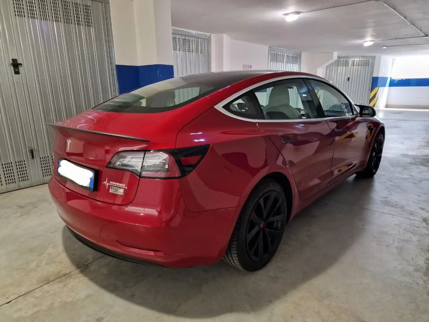 Tesla Model 3 KmORIGINALI PerformanceLook Rot - 2