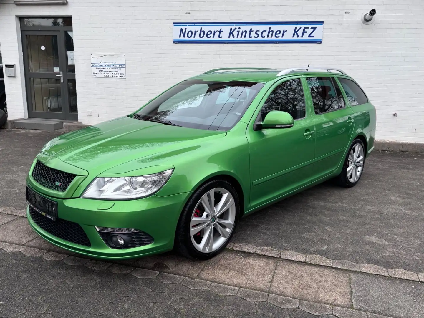 Skoda Octavia Combi RS 1. Hand sehr gepflegt Zelená - 1