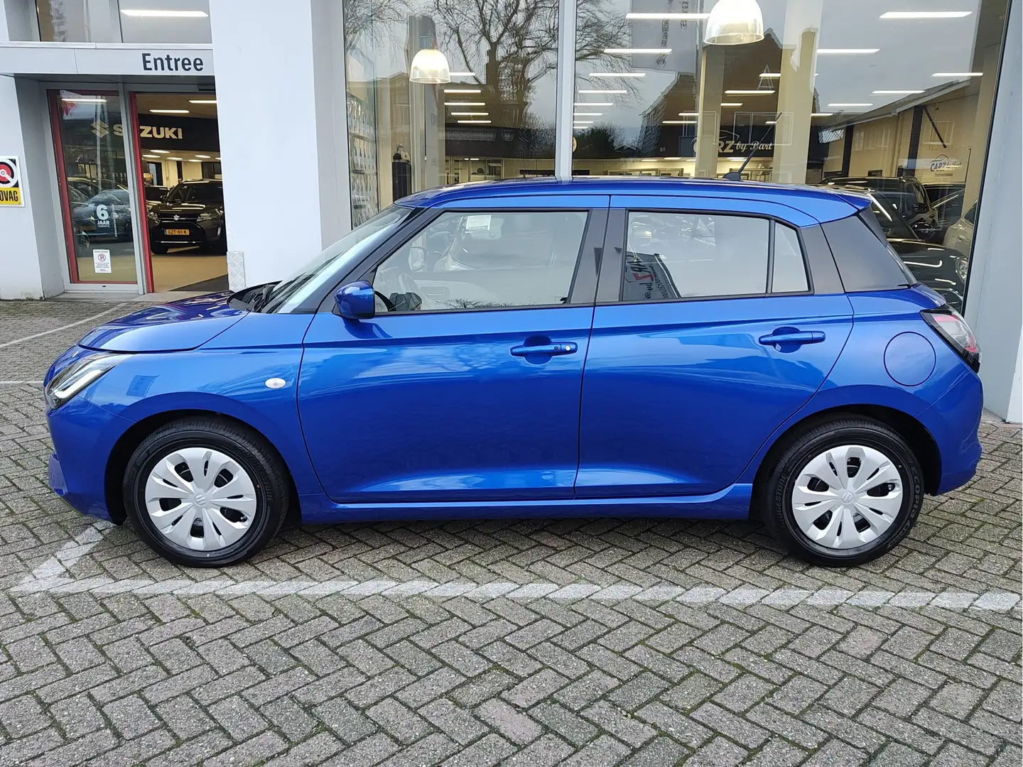 Suzuki Swift 1.2 COMFORT SMART HYBRID Beschikbaar! | Tot 10 JAA Blauw - 2