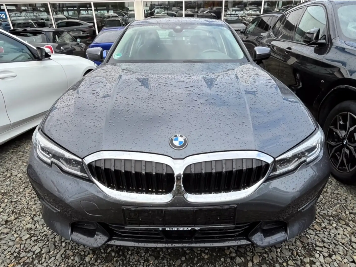 BMW 320 i A Limousine Sport-Line Navi LED ACC GSD HiFi DAB Gris - 2