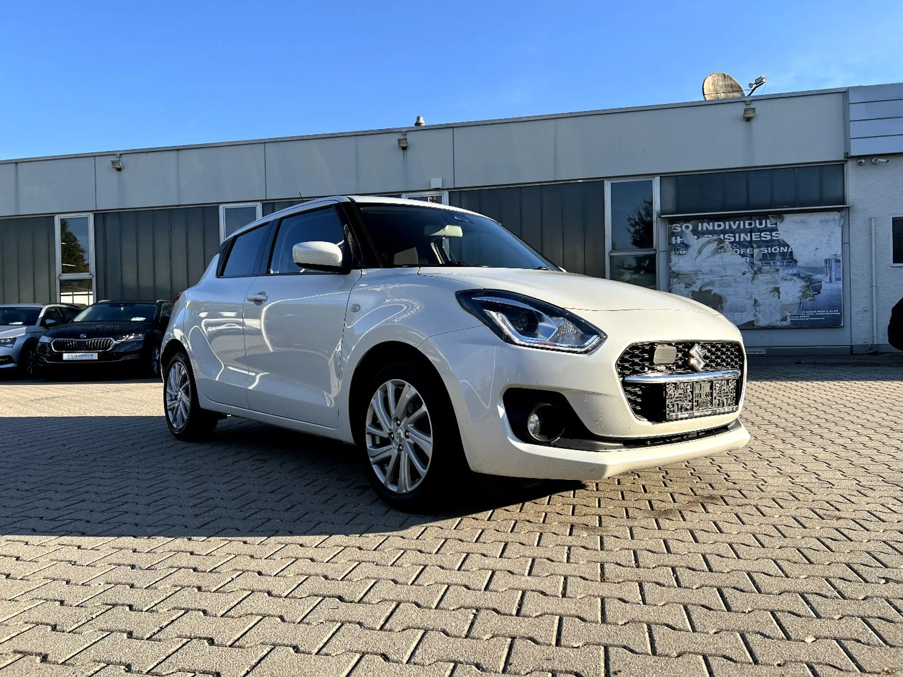 Suzuki Swift 1.2 Dualjet SHVS Comfort LED Kamera Sitzh. — photo 5