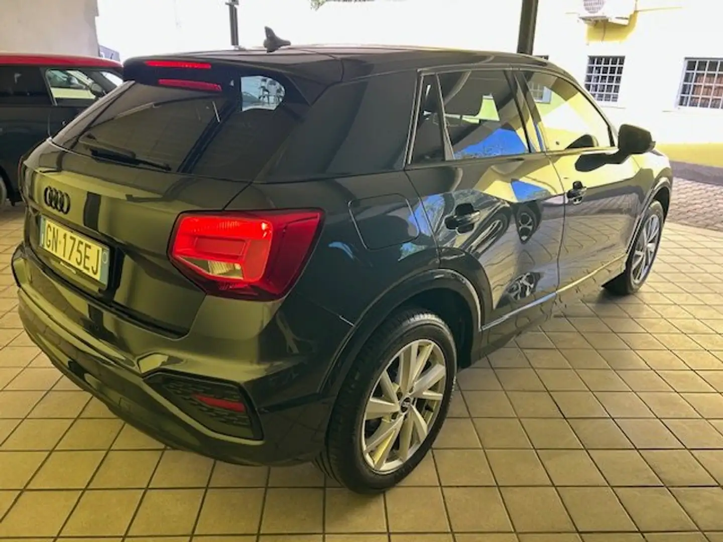 Audi Q2 Q2 I 2021 35 1.5 tfsi s-tronic Grau - 2