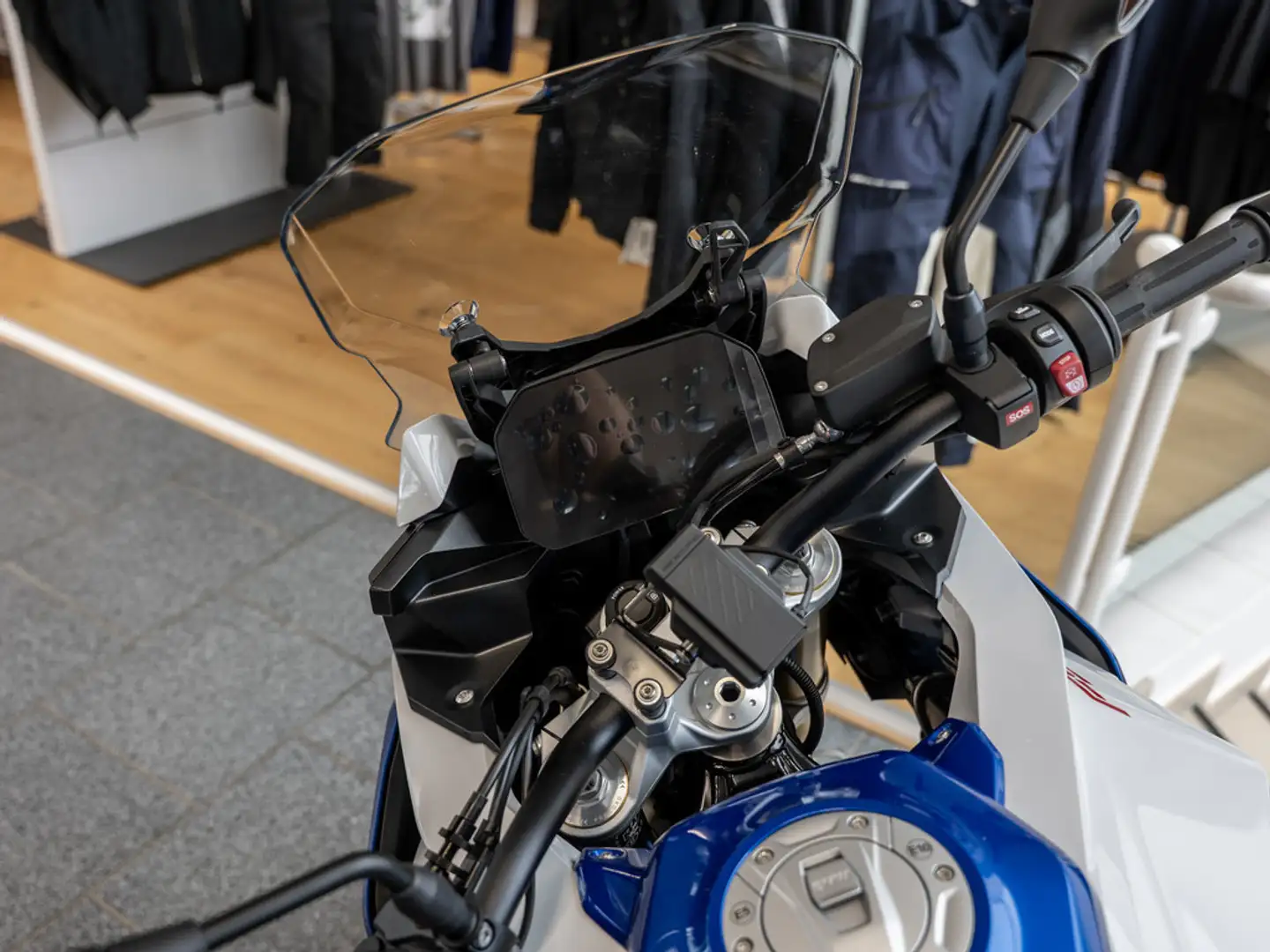 BMW F 900 XR KOMFORT-P. DYNAMIC-P. LED Sport Blanc - 2